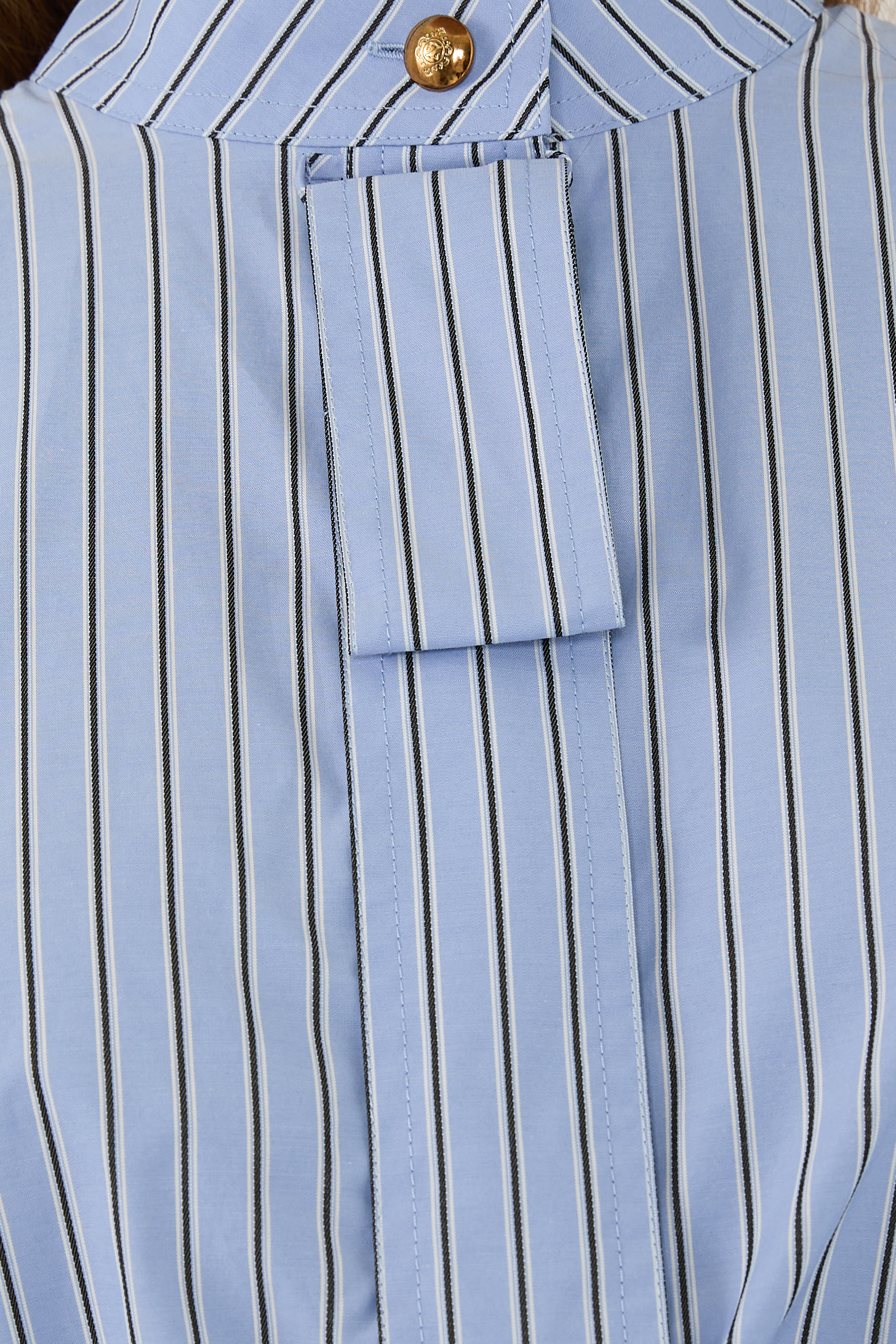 بلوزة مخططة برباط تضييق