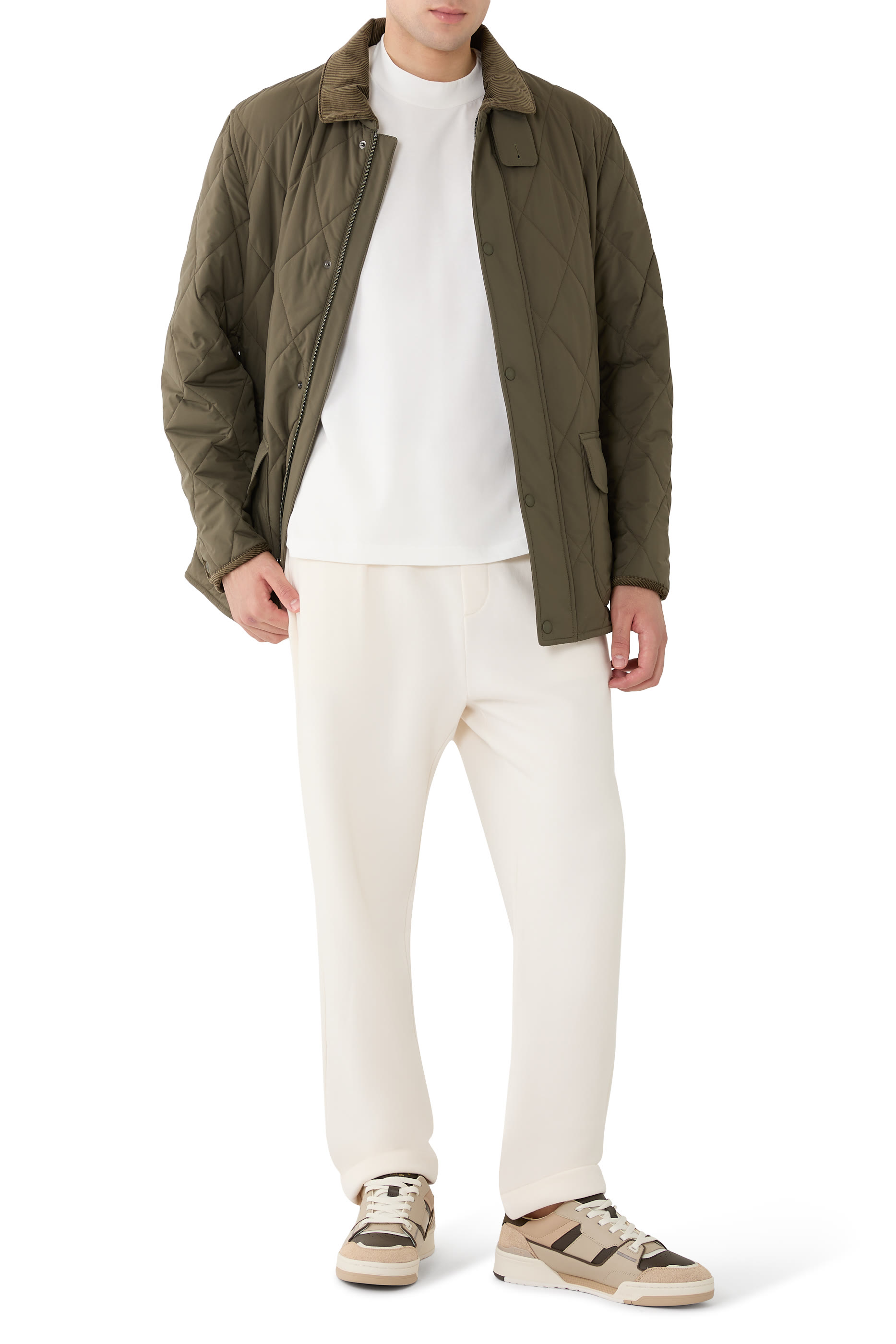 تيشيرت بياقة عالية