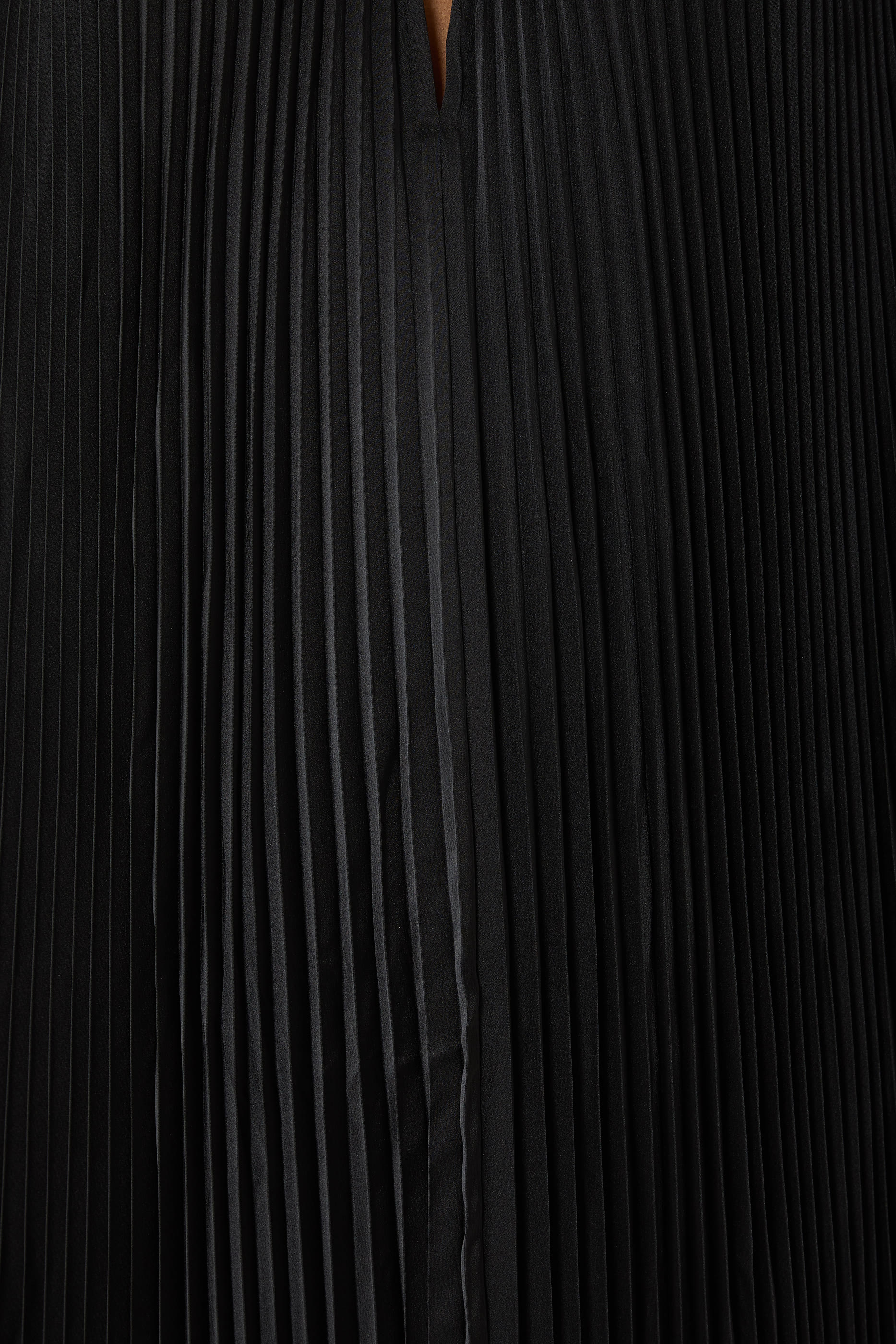 فستان سهرة إمباير بطيات