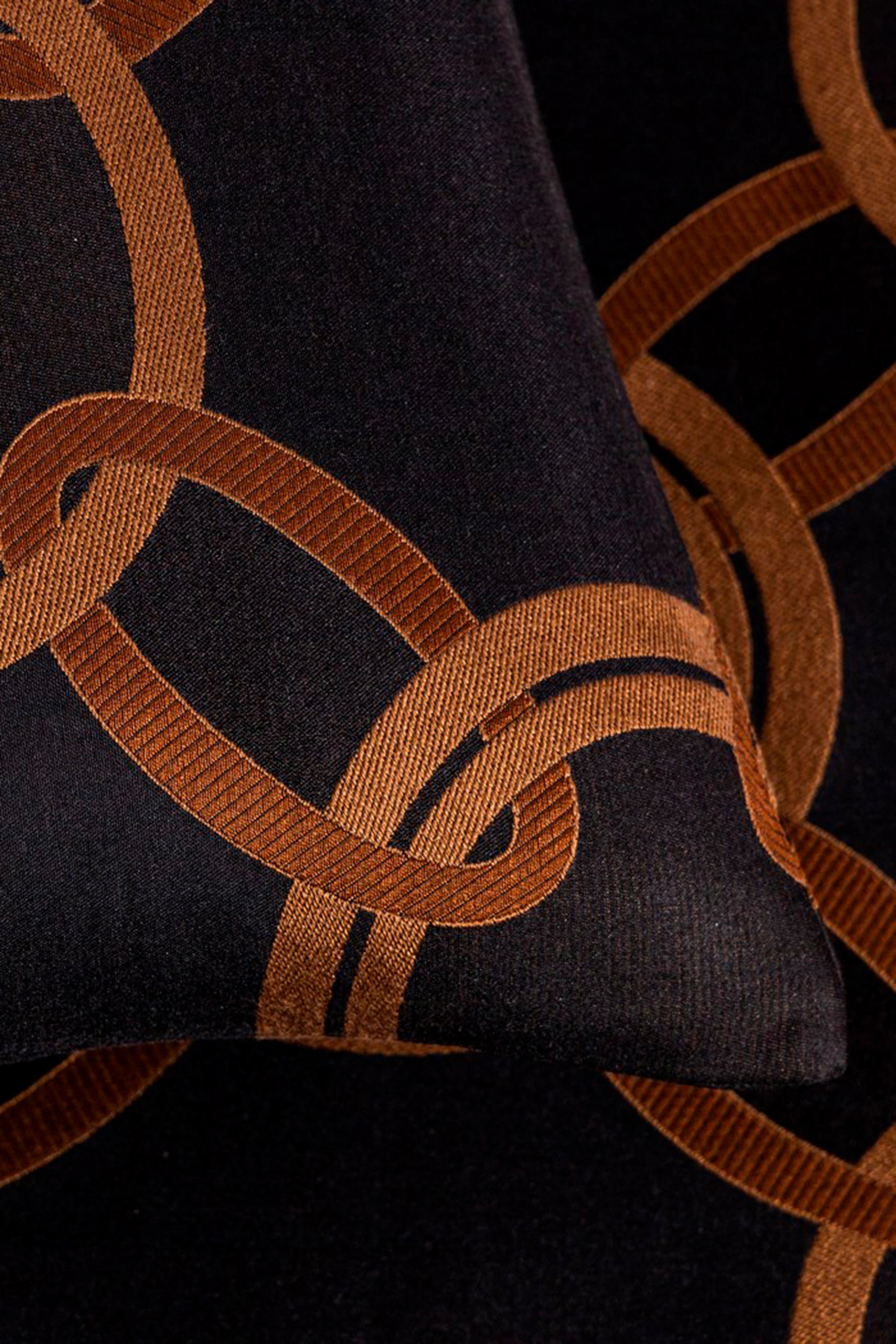 غطاء وسادة لاكس بنقشة سلاسل