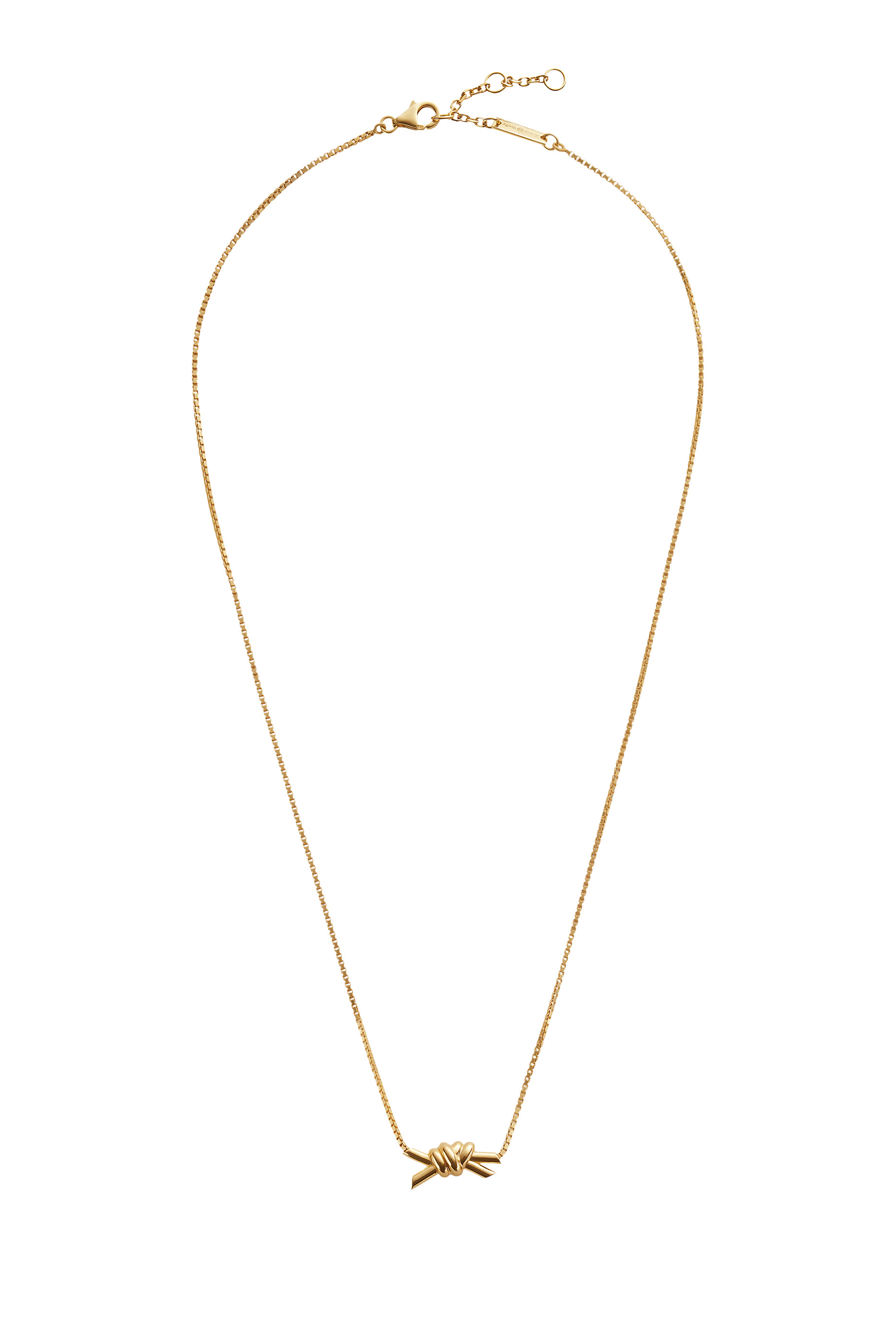 قلادة بتصميم عقدة