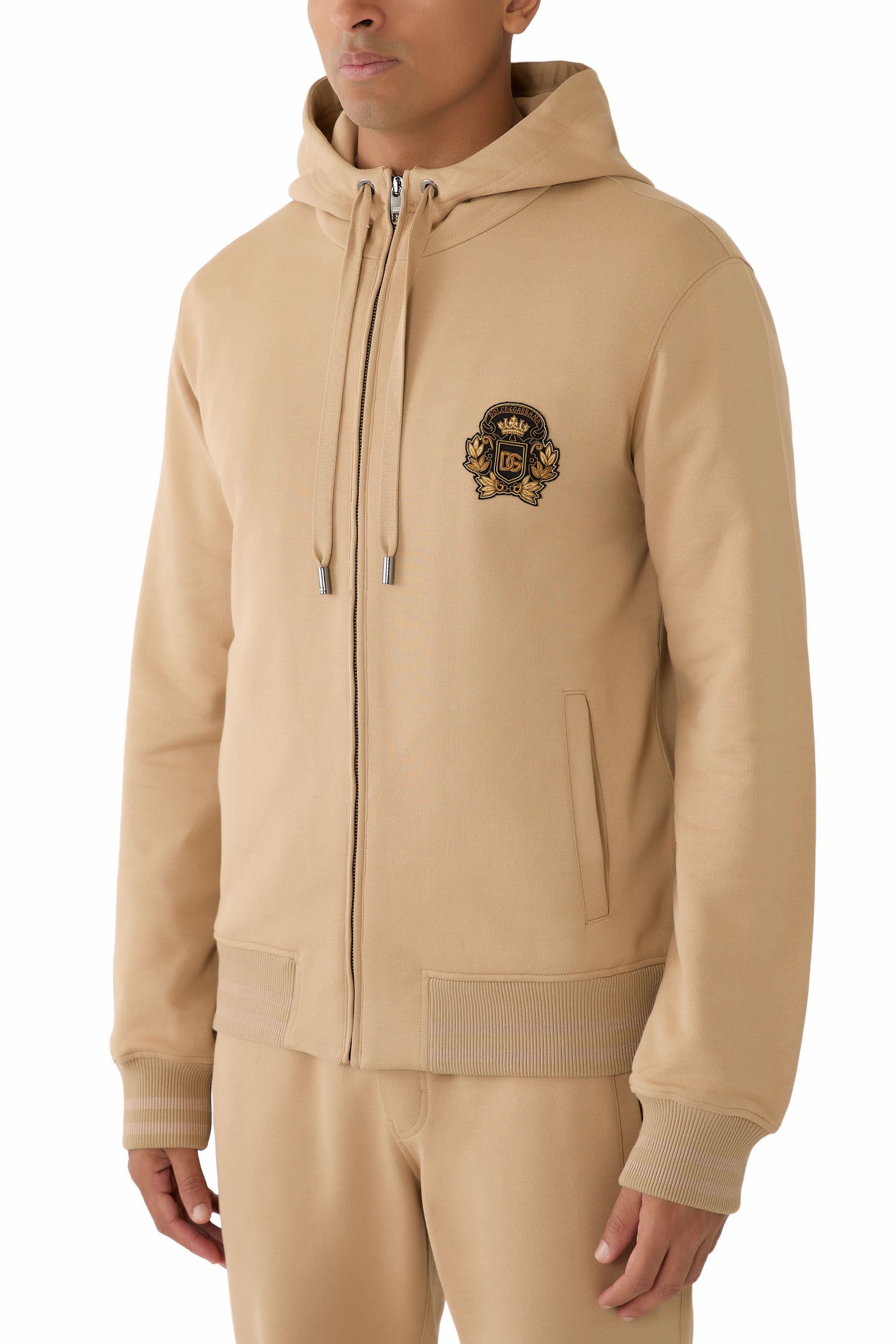 سويت شيرت برقعة شعار الماركة بتصميم دروع فروسية