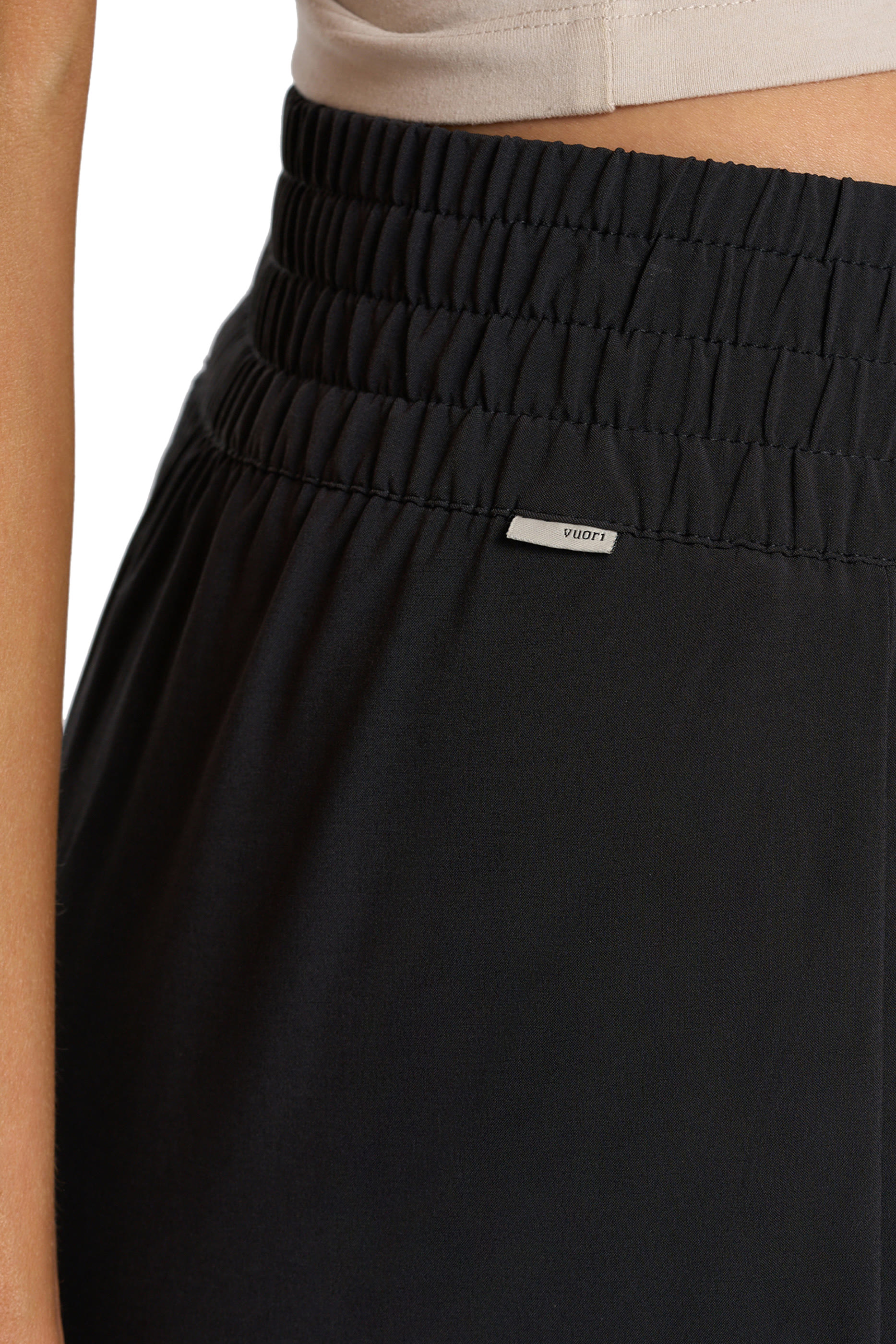 بنطال فيلا بقصة ساق واسعة