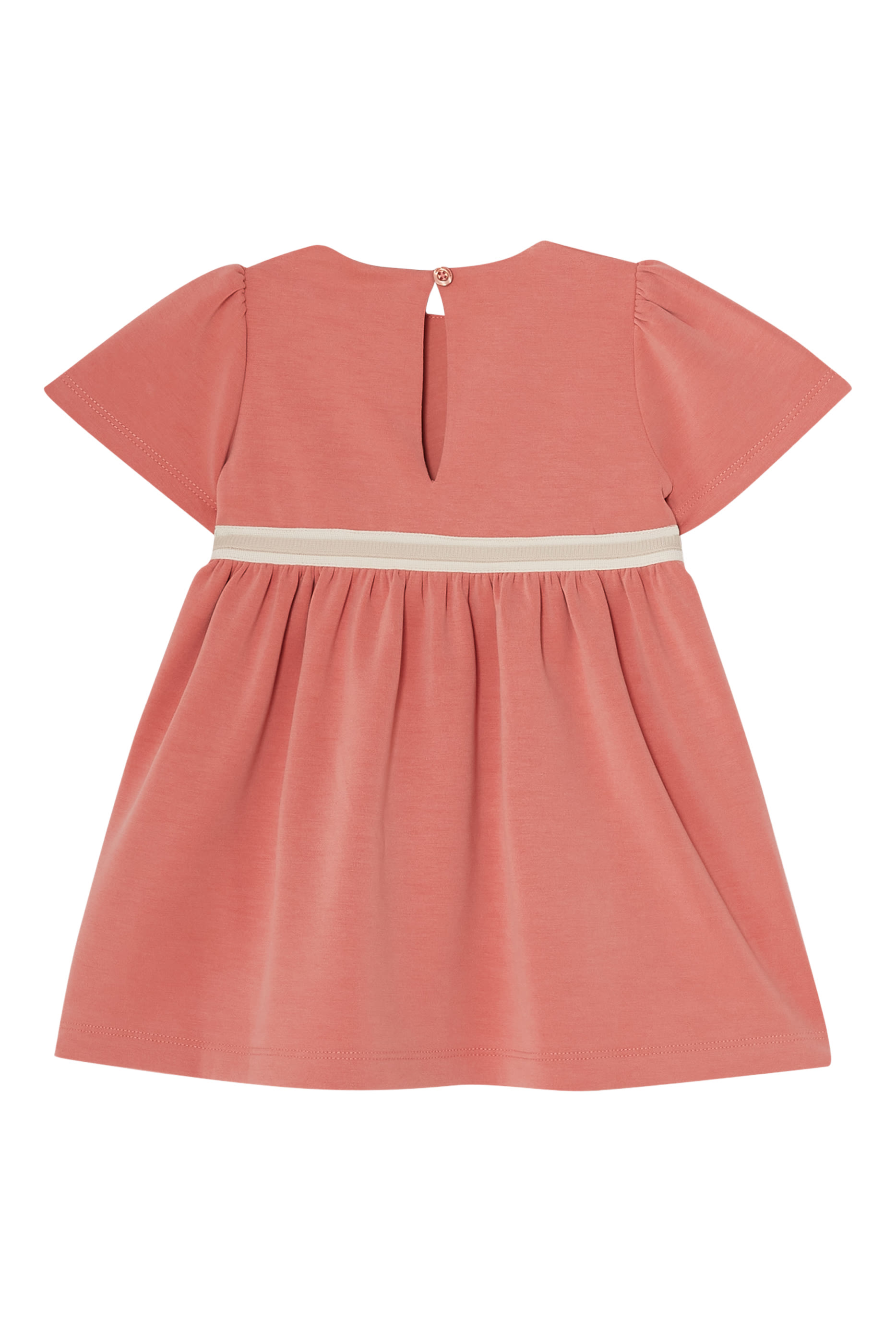 فستان مزين بشعار الماركة بقصة واسعة للأطفال