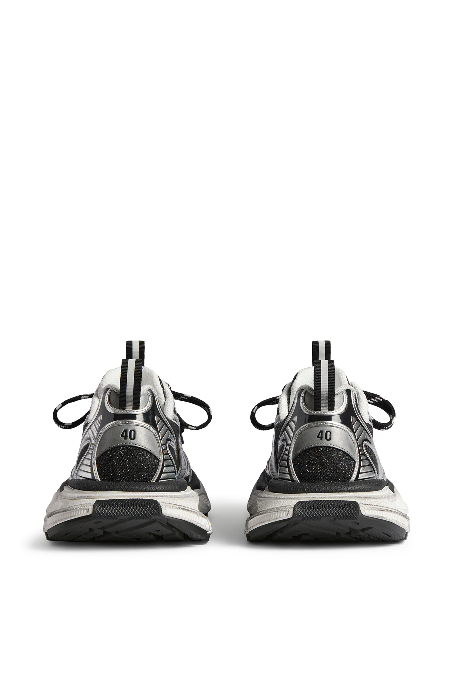 سنيكرز  3XL  للنساء