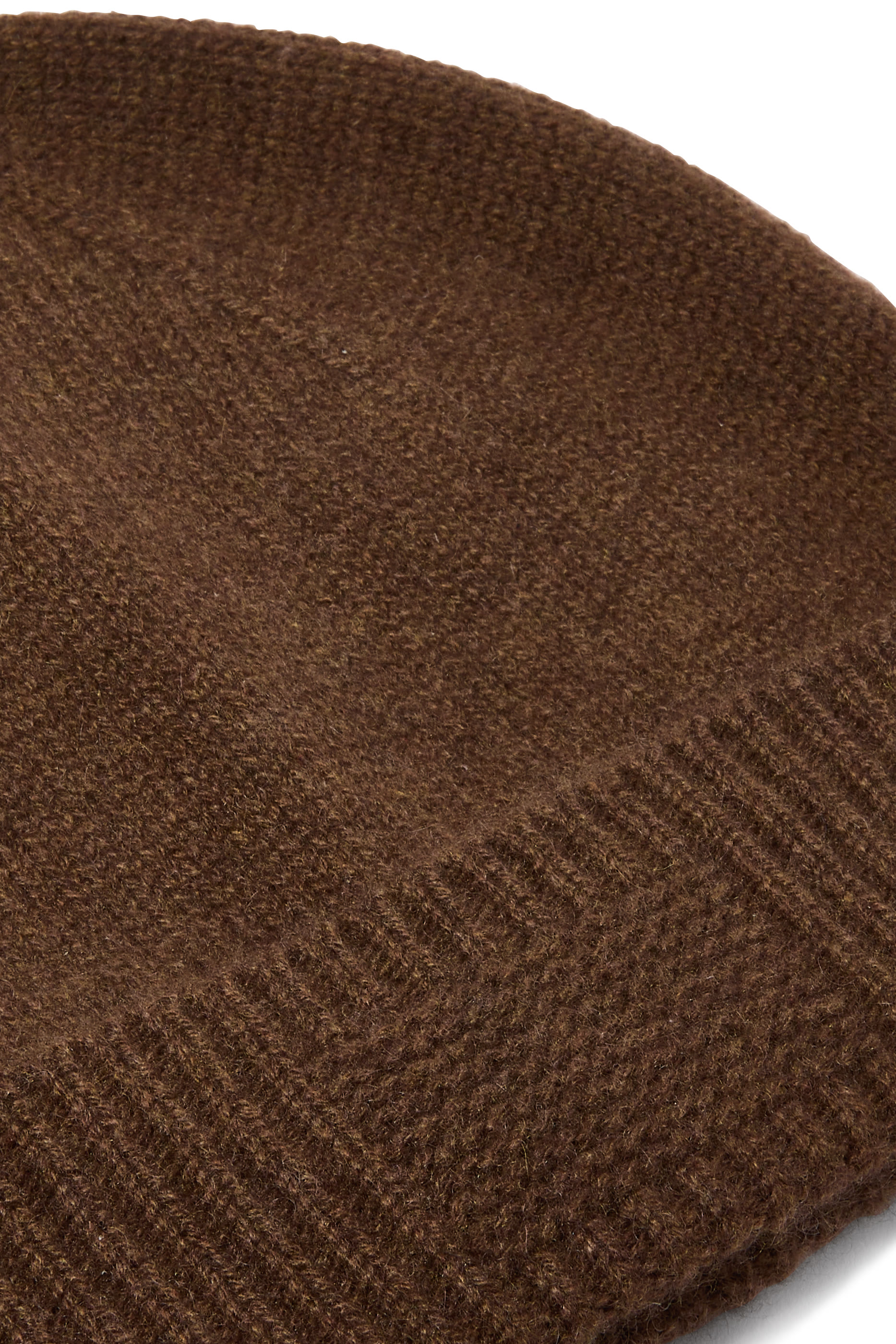 قبعة بيني مضلعة