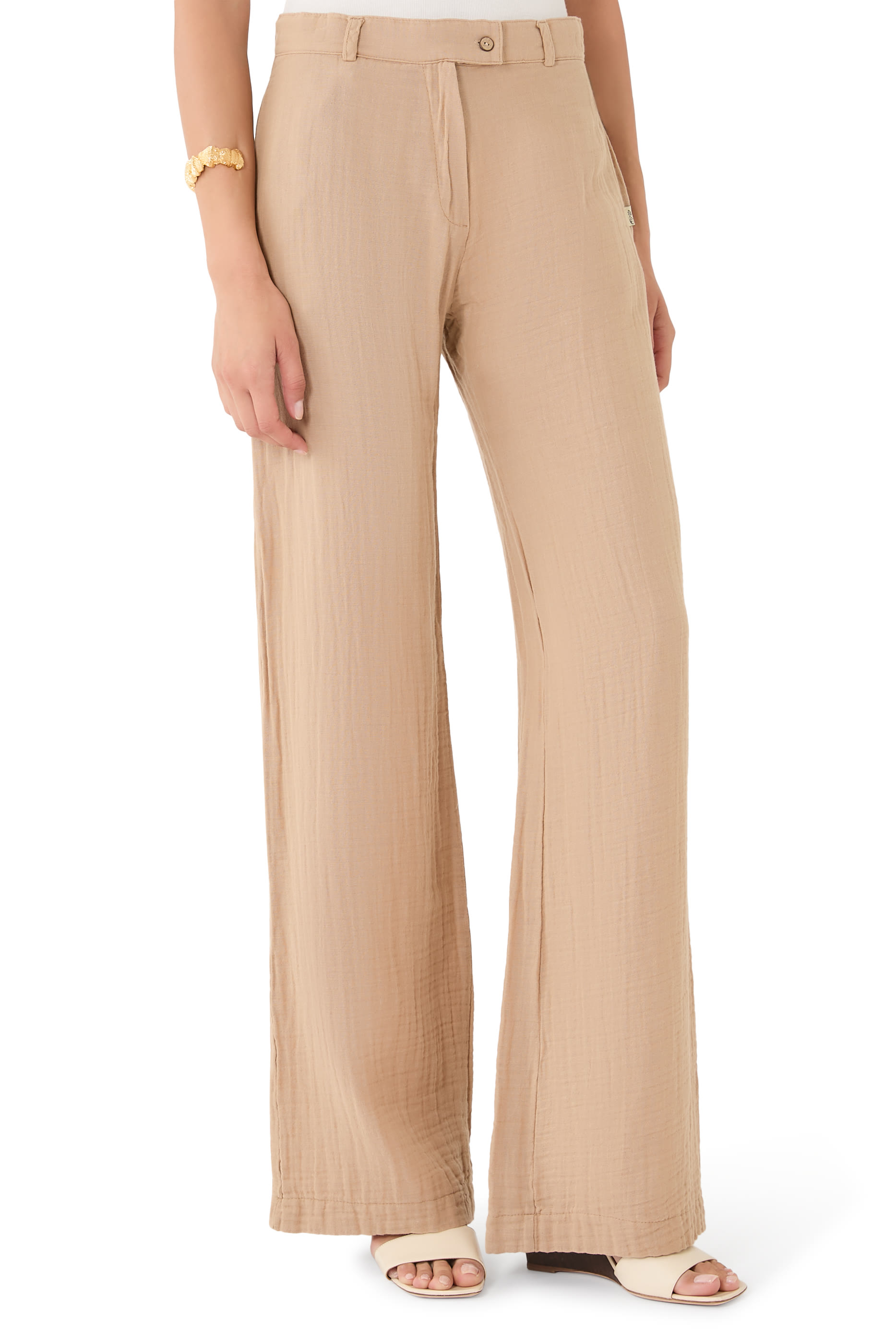 طقم قميص مجعد بياقة، حمالة صدر مماثلة وبنطال