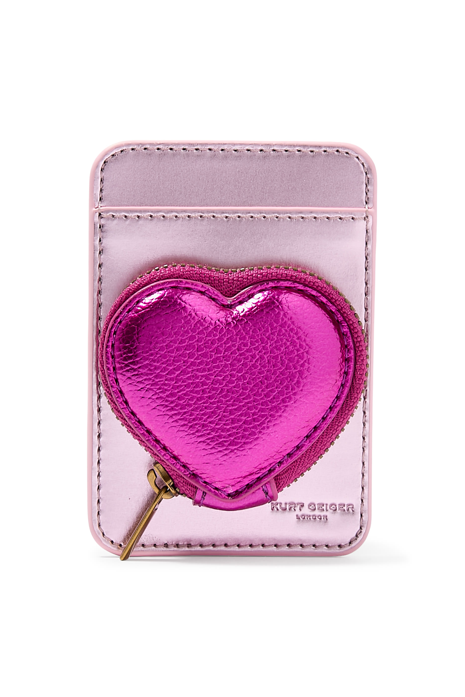 حقيبة صغيرة على شكل قلب وملصق