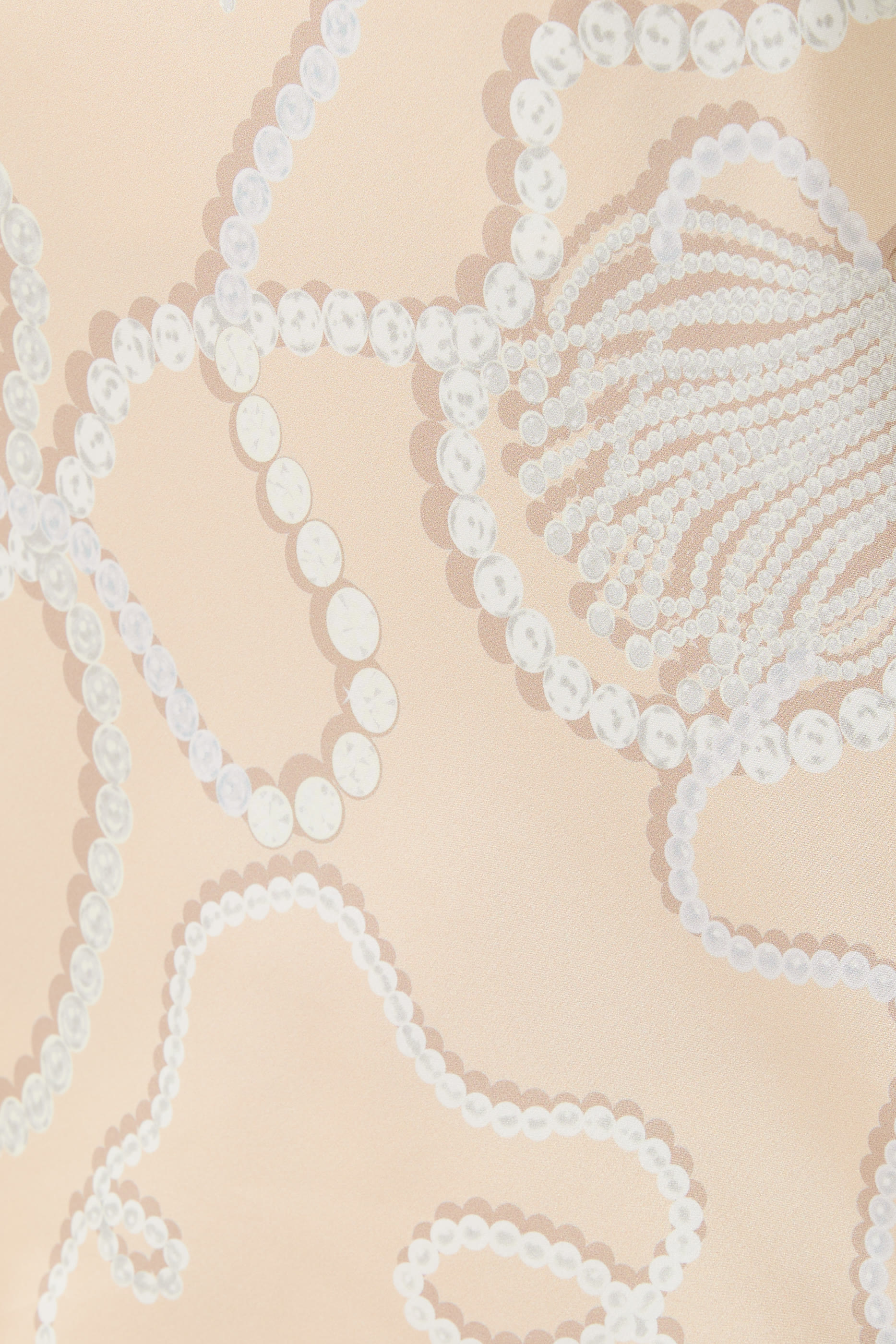 طقم بيجامة بيلا كاميسول وشورت حرير حرير