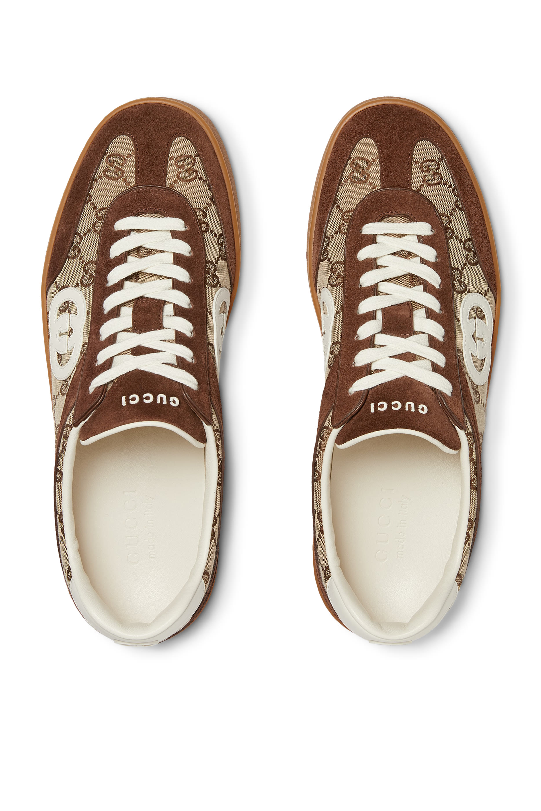 سنيكرز بشعار الماركة متداخل