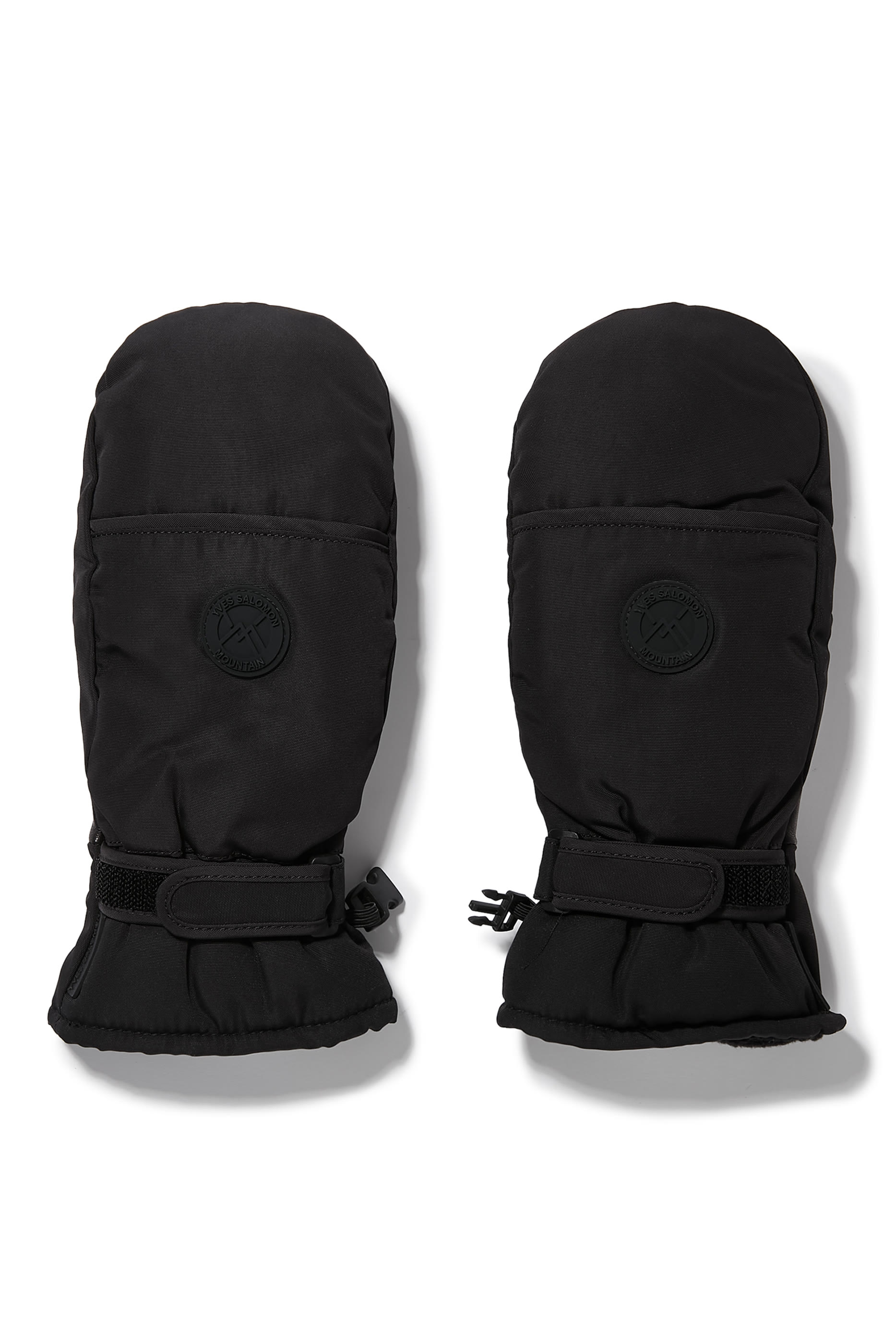 قفزات تزلج مبطنة بحواف جلد 