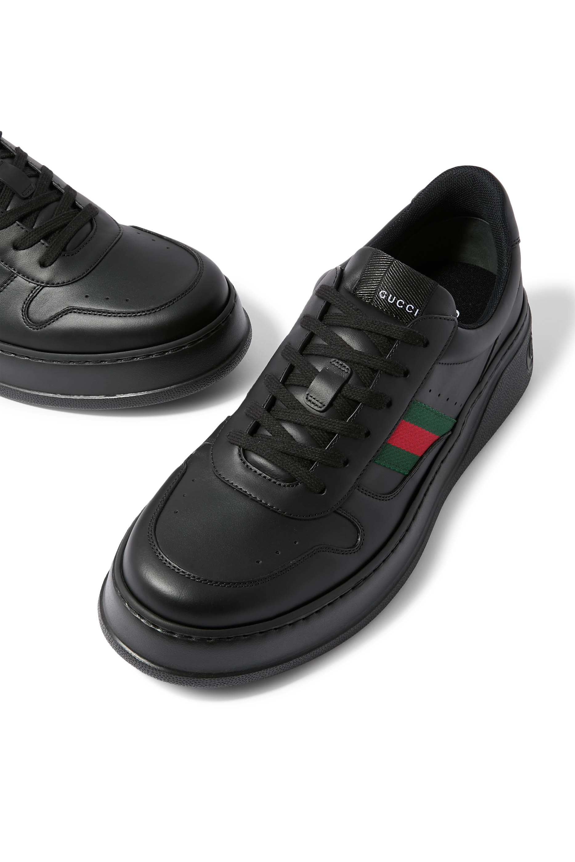 سنيكرز بنعل سميك