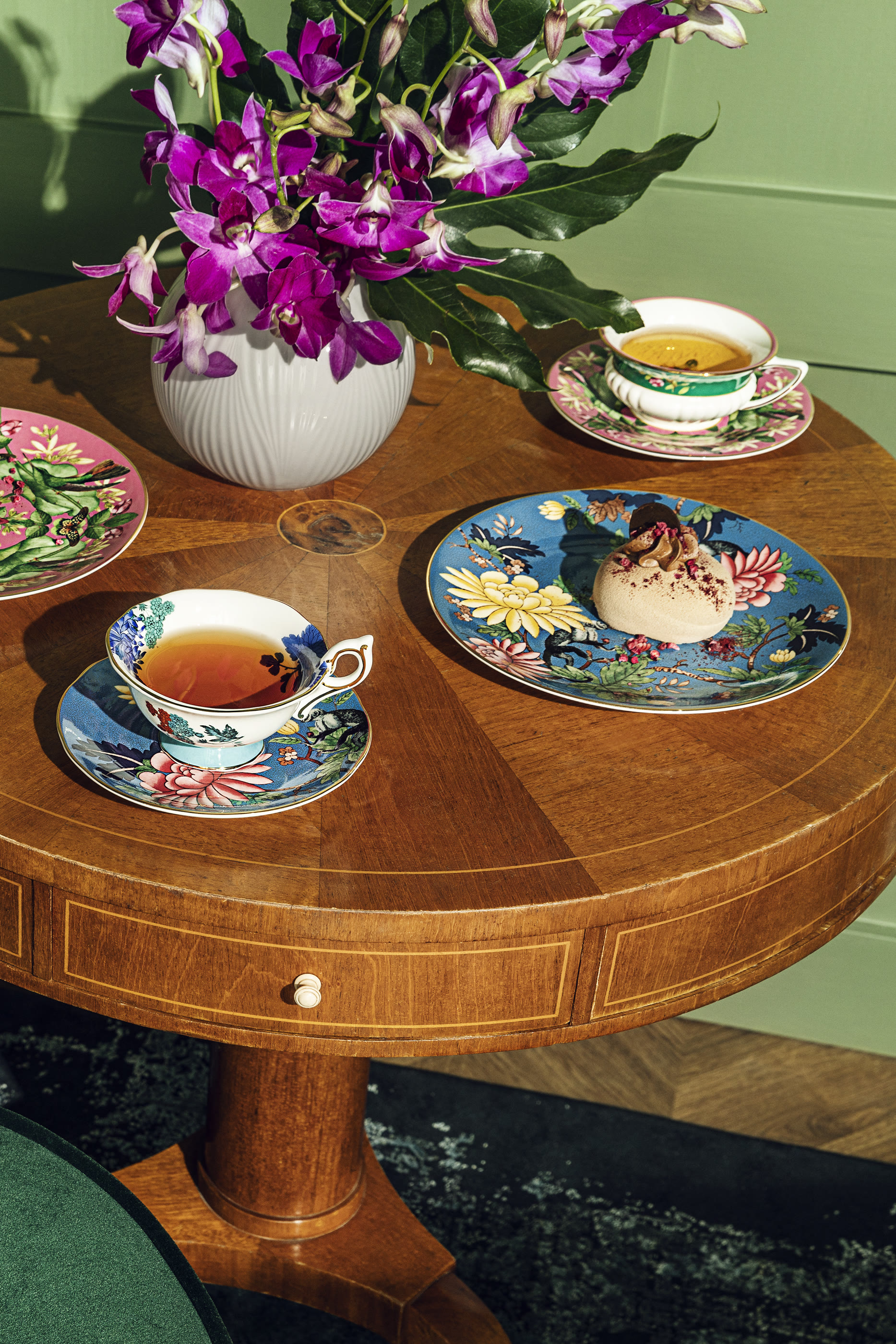 Wonderlust Sapphire Garden Plate