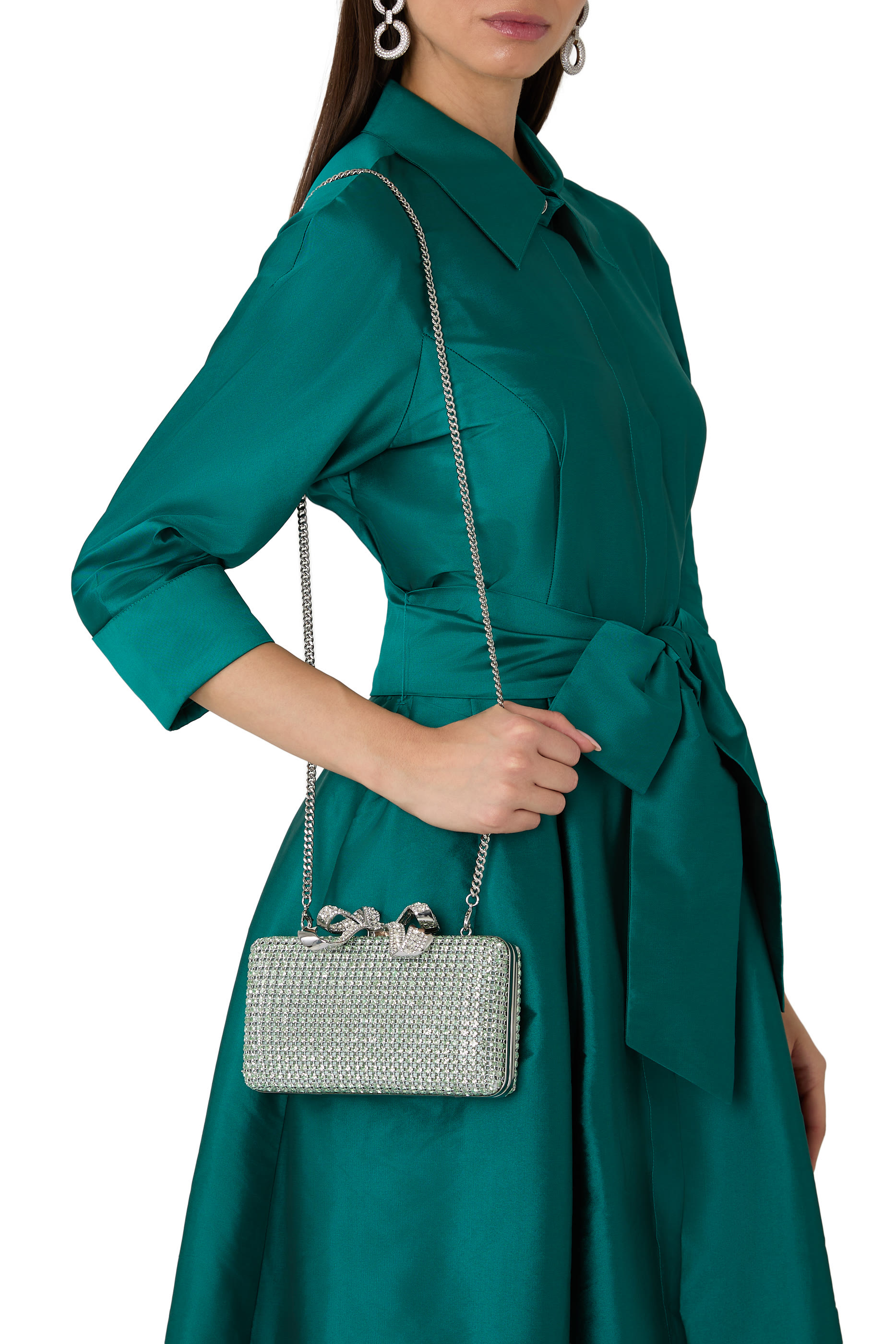 كلاتش مرصع بالكريستال بتصميم درع