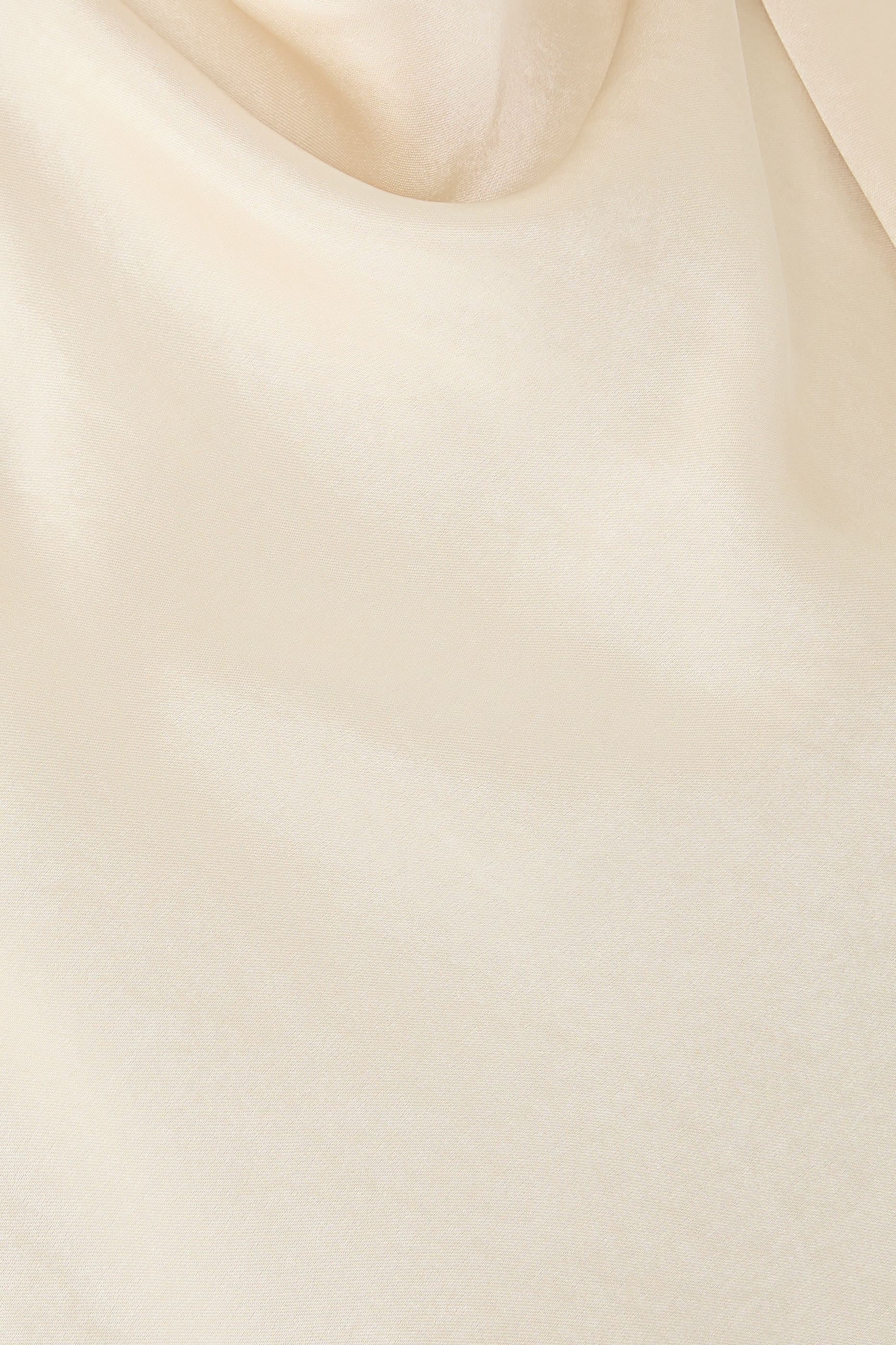 بلوزة بوشاح ستان