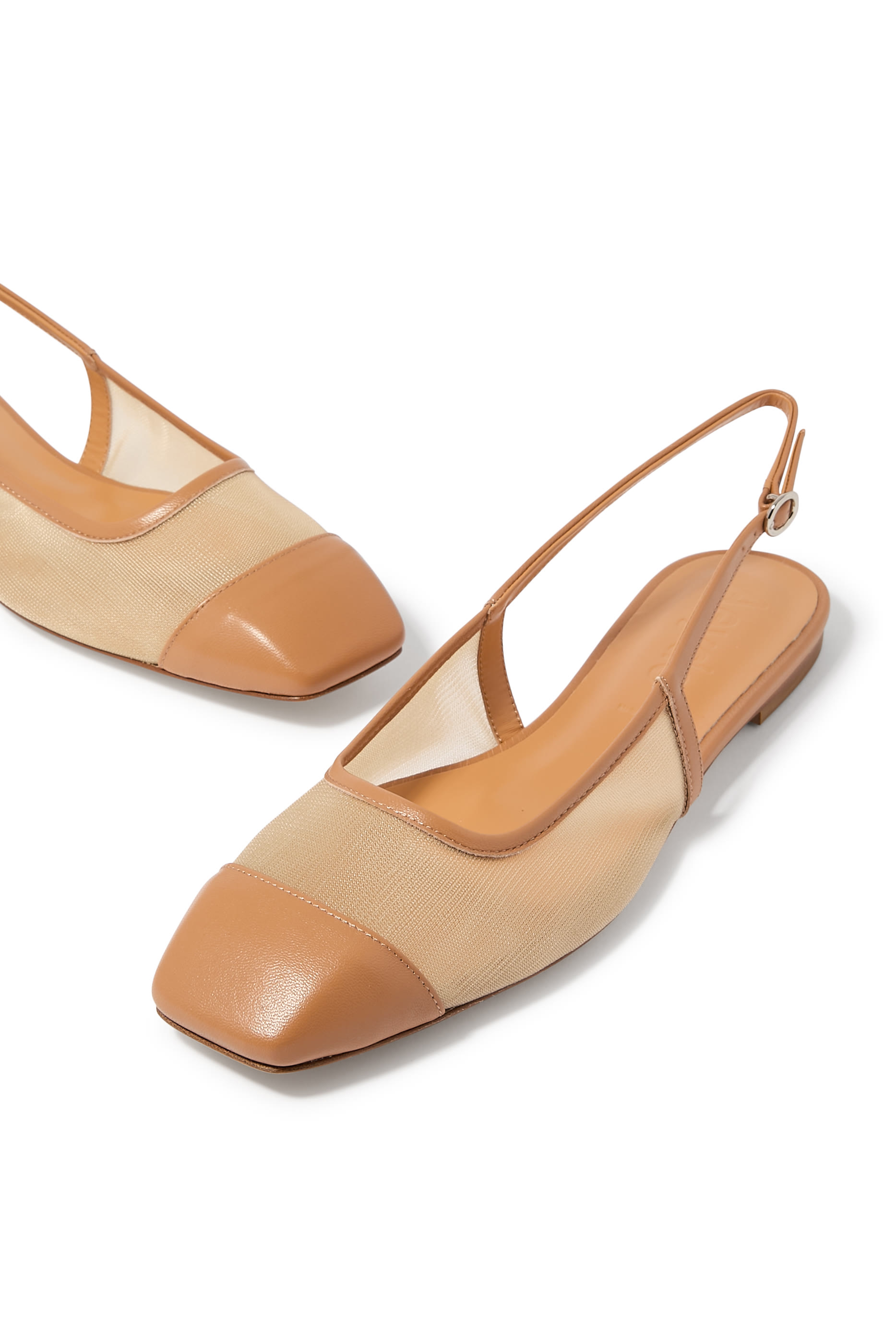 حذاء غيرالدين بمقدمة مربعة وسير خلفي قماش شبكي