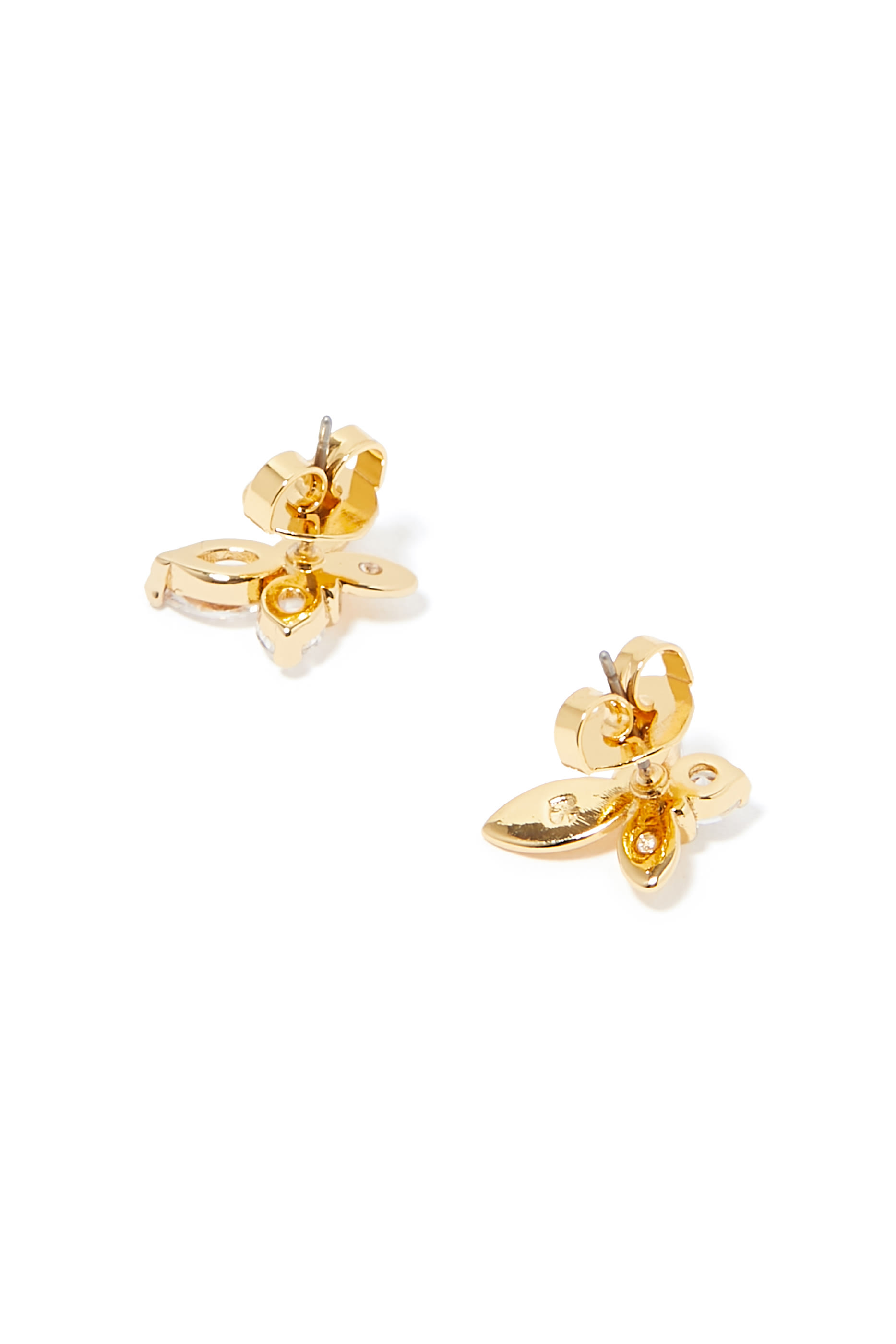 أقراط سوشيال بتصميم فراشة