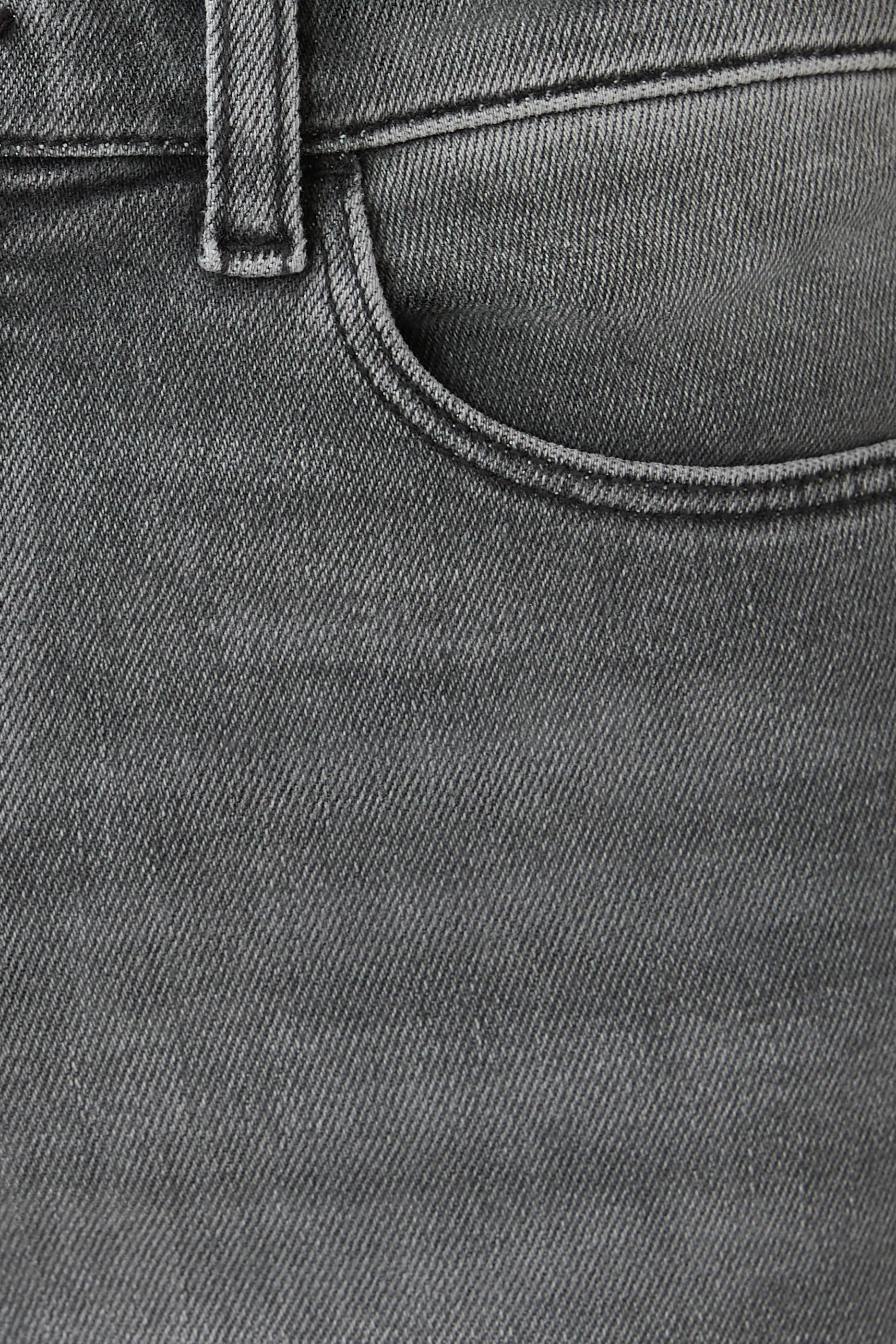 بنطال جينز بقصة ضيقة مطاطي دنيم