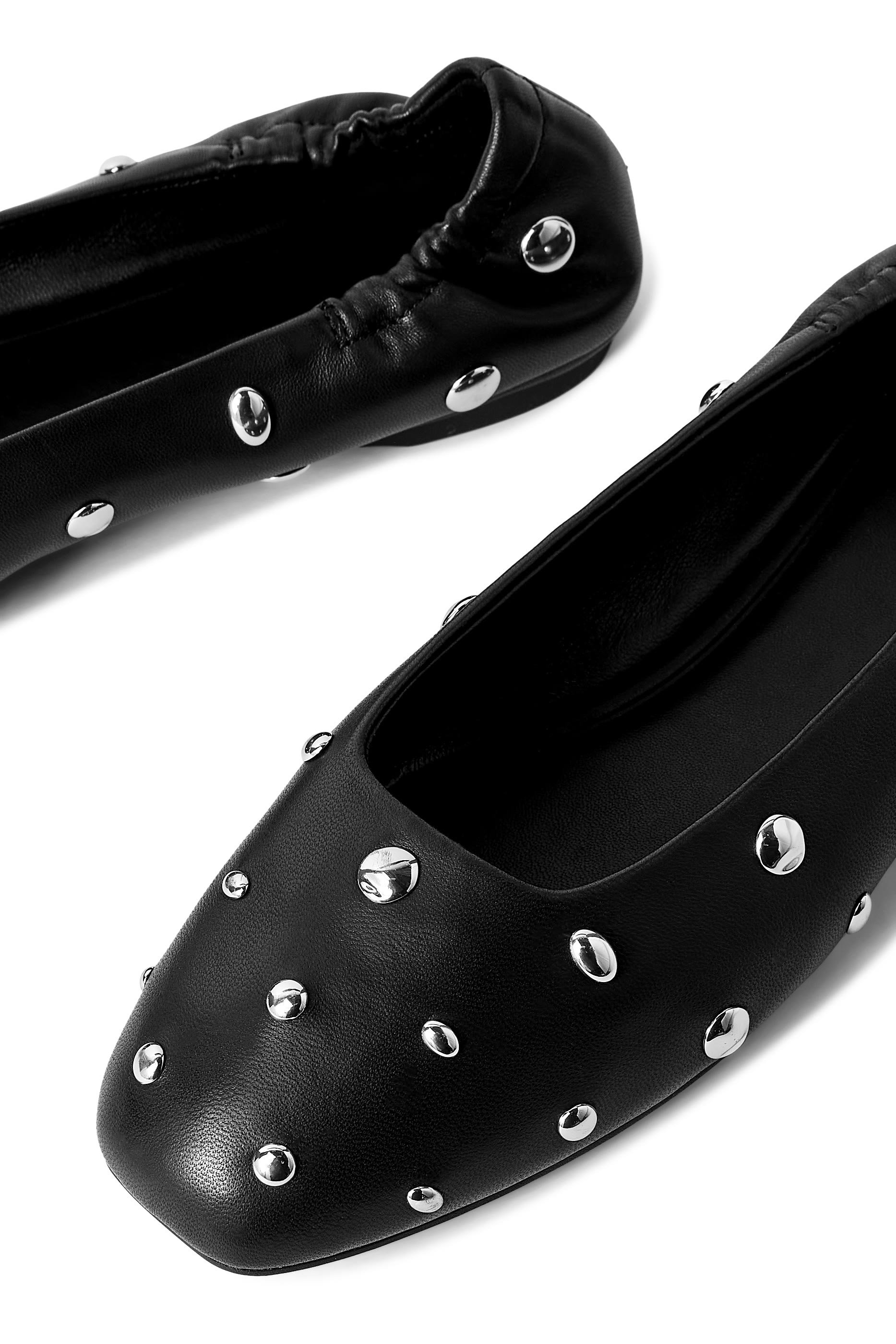 حذاء بالرينا هالو بنعل مسطح