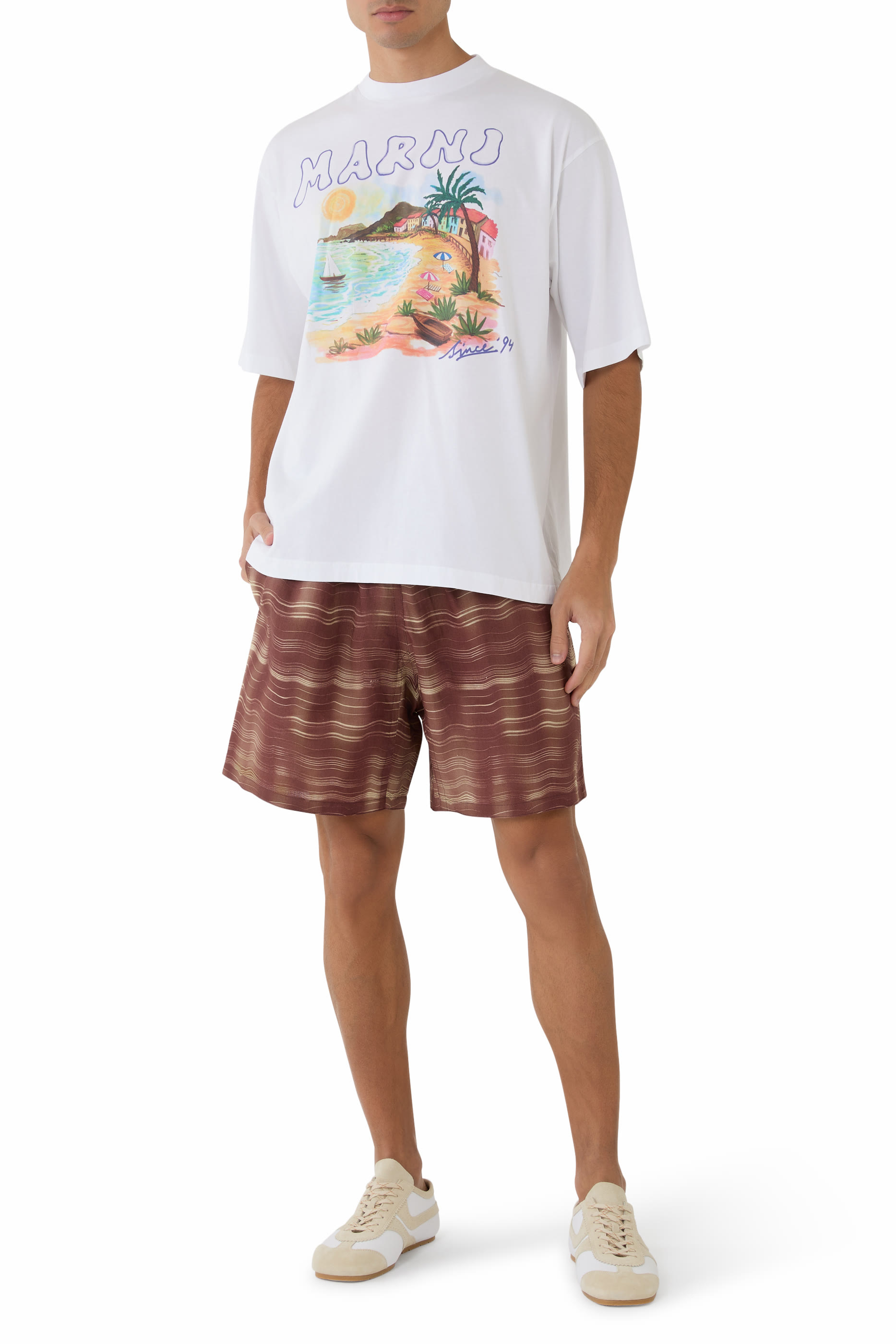 شورت رامي بنقشة مخططة