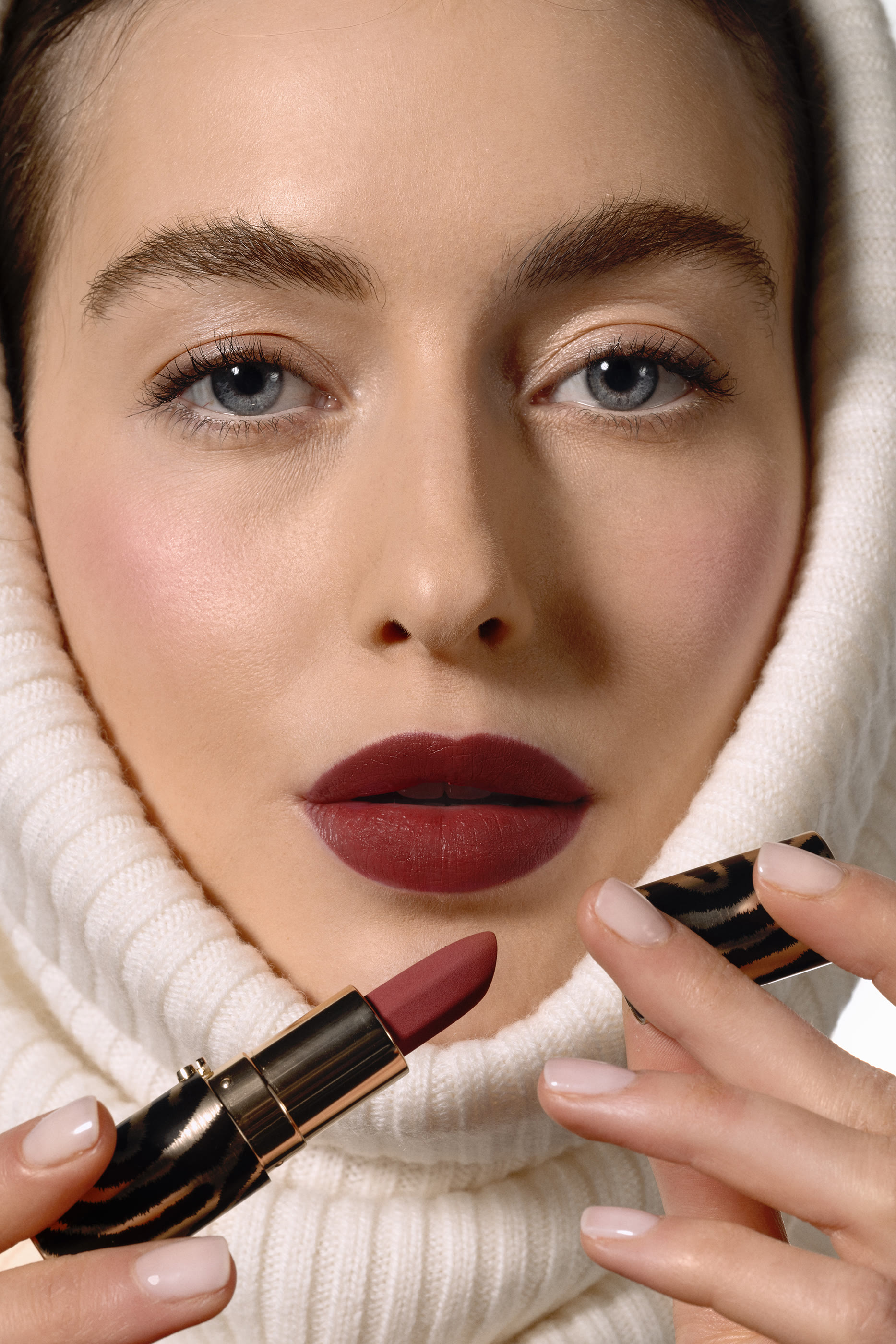 أحمر شفاه فيتو روج فيلفت