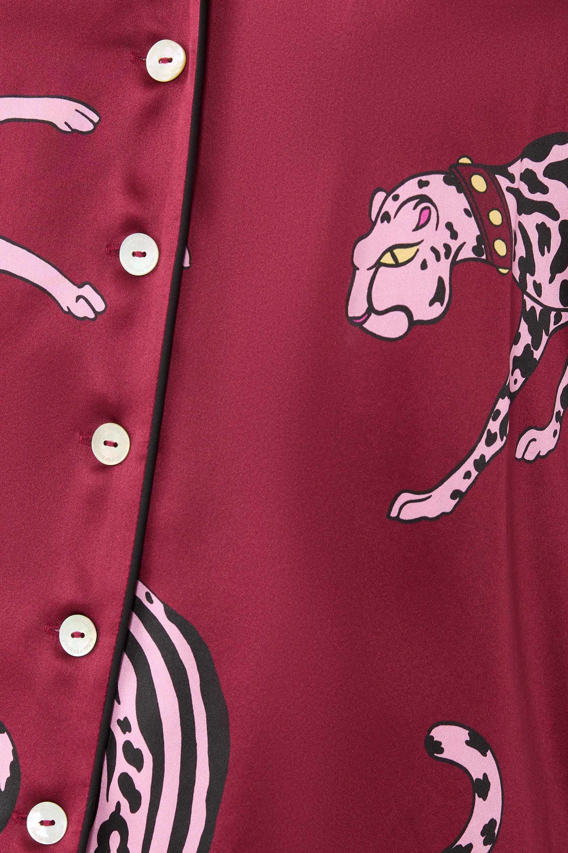 طقم بيجاما ألبا شيري بنقشة جلد النمر