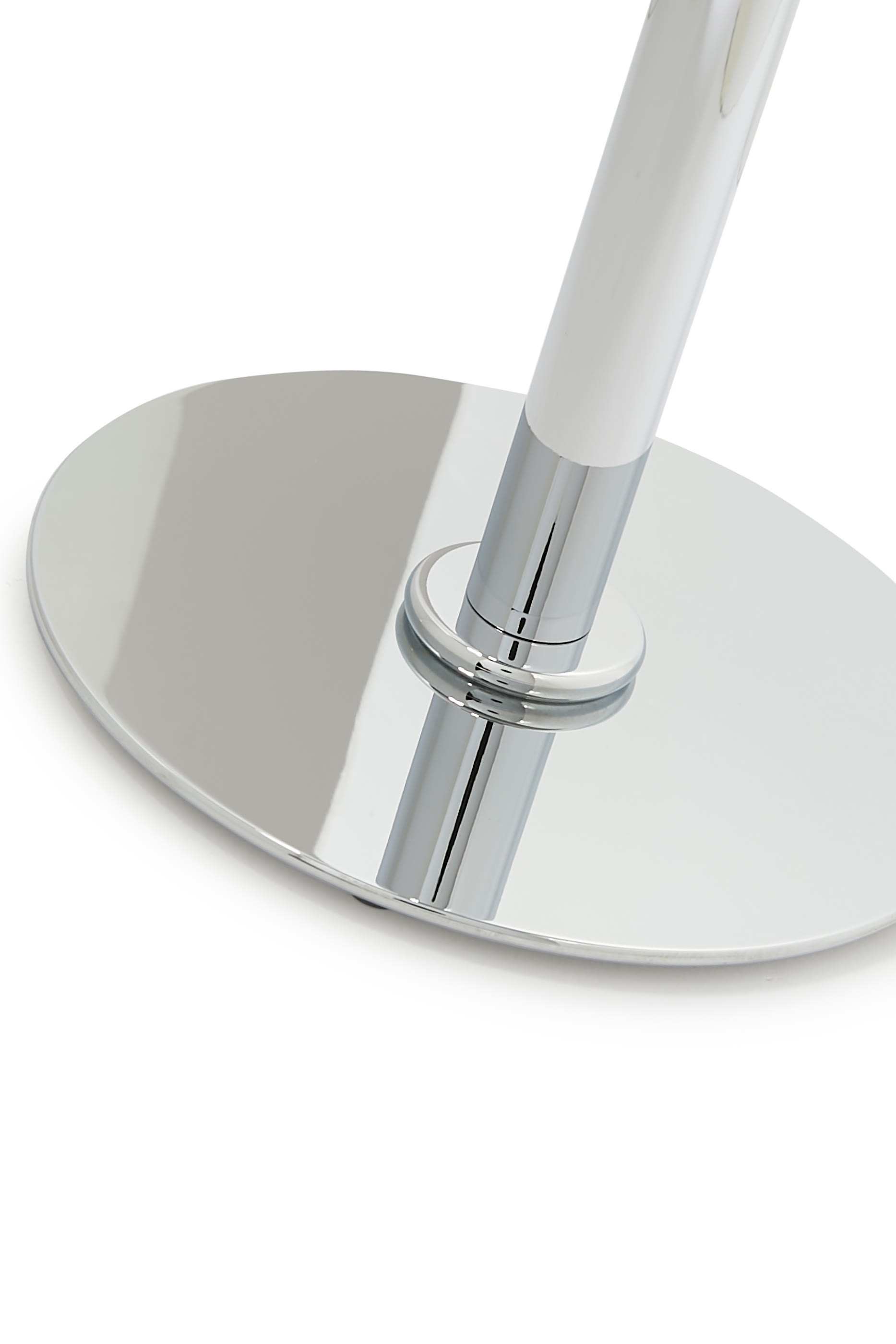 حامل فرش أسنان بتصميم أسطواني