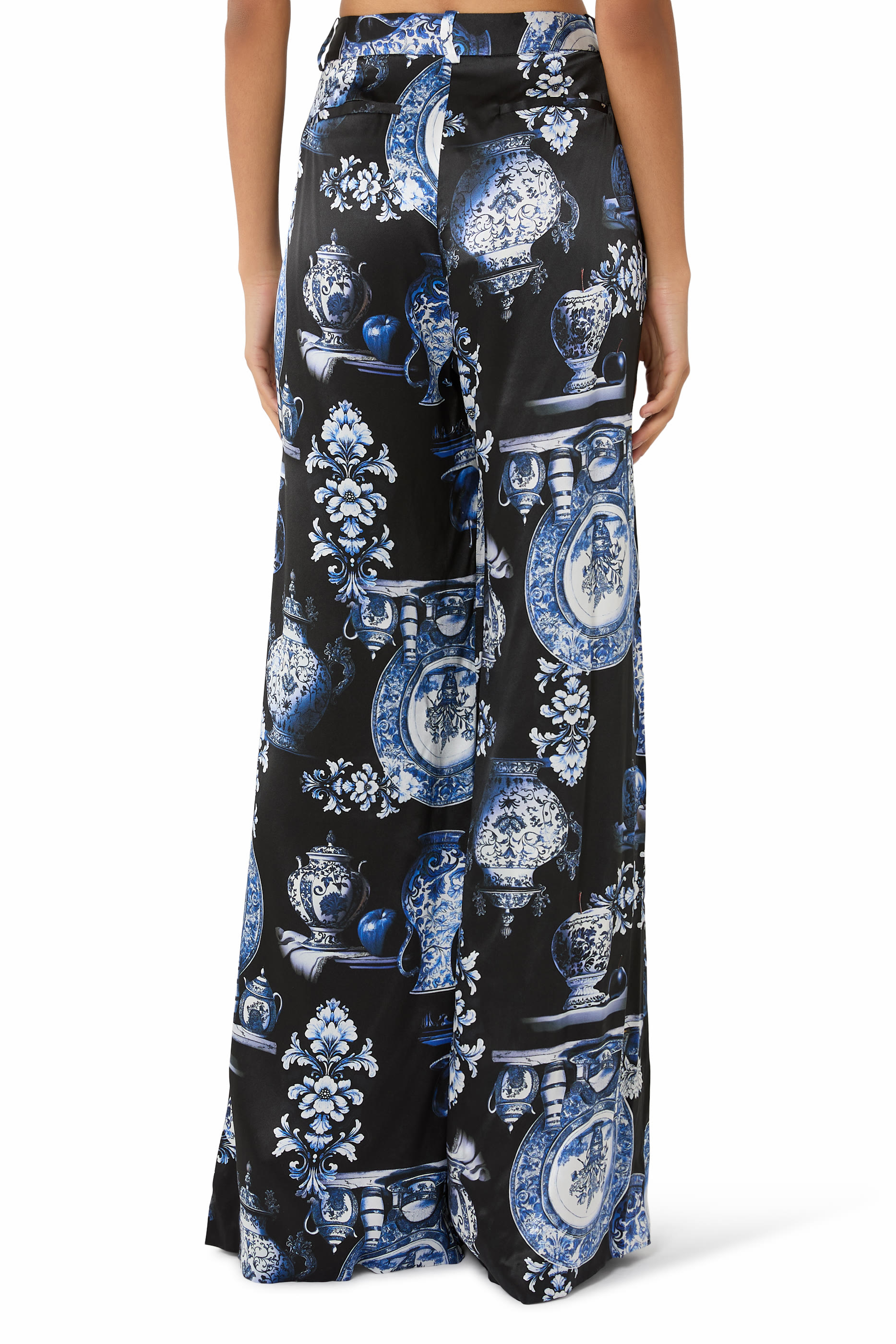 بنطال بيلار بقصة ساق واسعة حرير