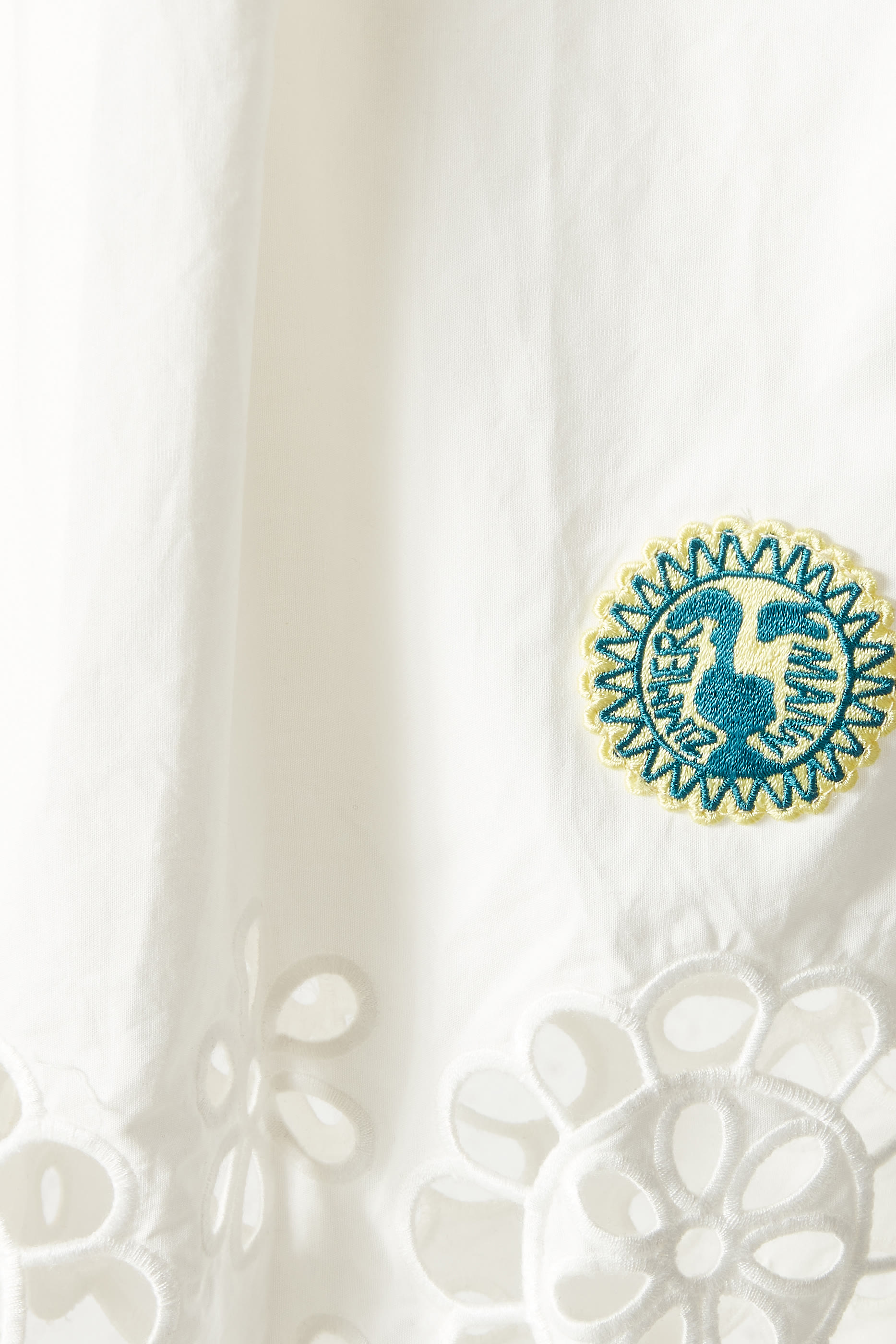 فستان أوايكن بتطريزات للأطفال