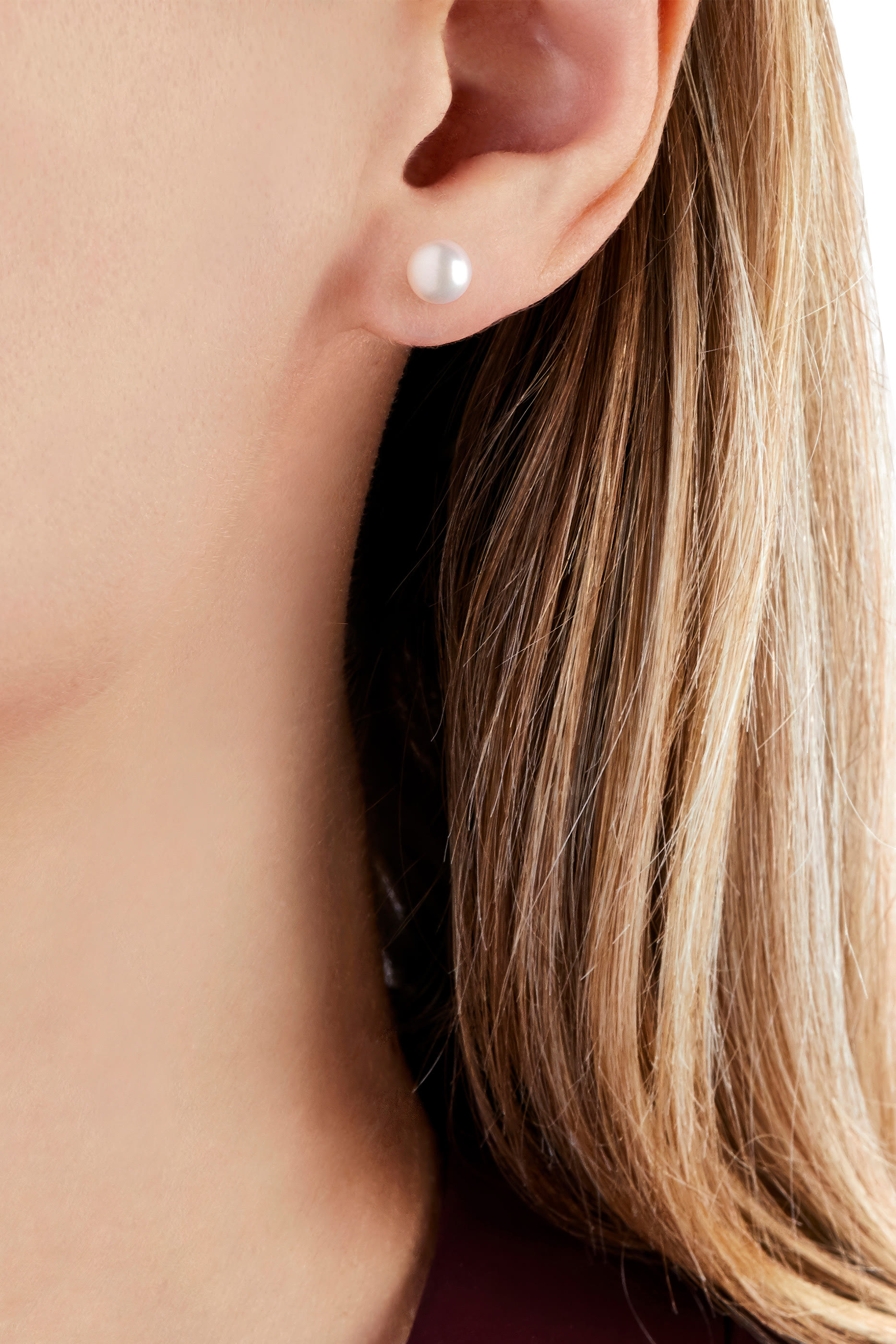 أقراط كلاسيك مرصعة بلؤلؤ أكويا ذهب أصفر عيار 18