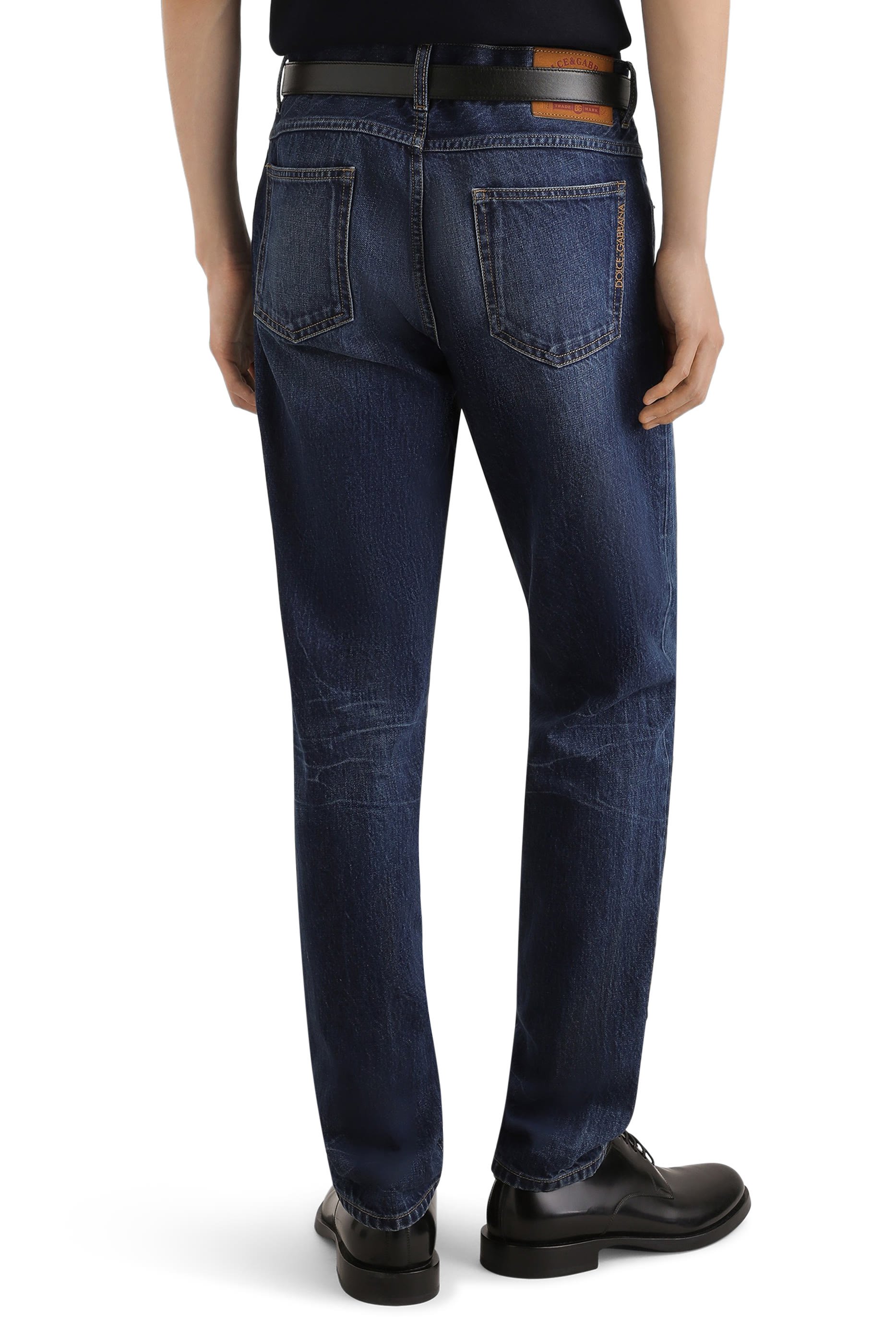 بنطال بقصة مريحة مزين بشعار الماركة دنيم