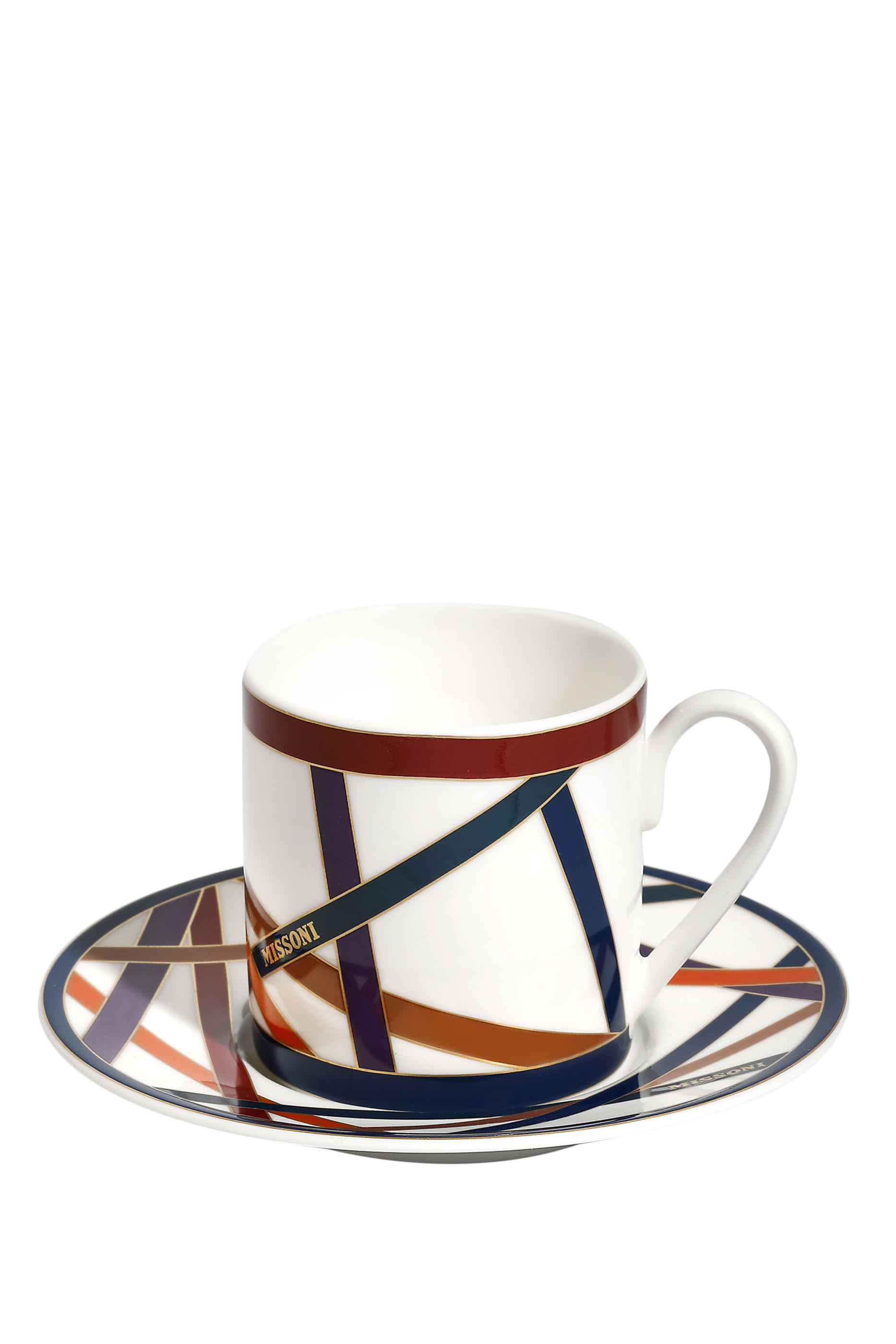 طبق وفنجان قهوة ناستري