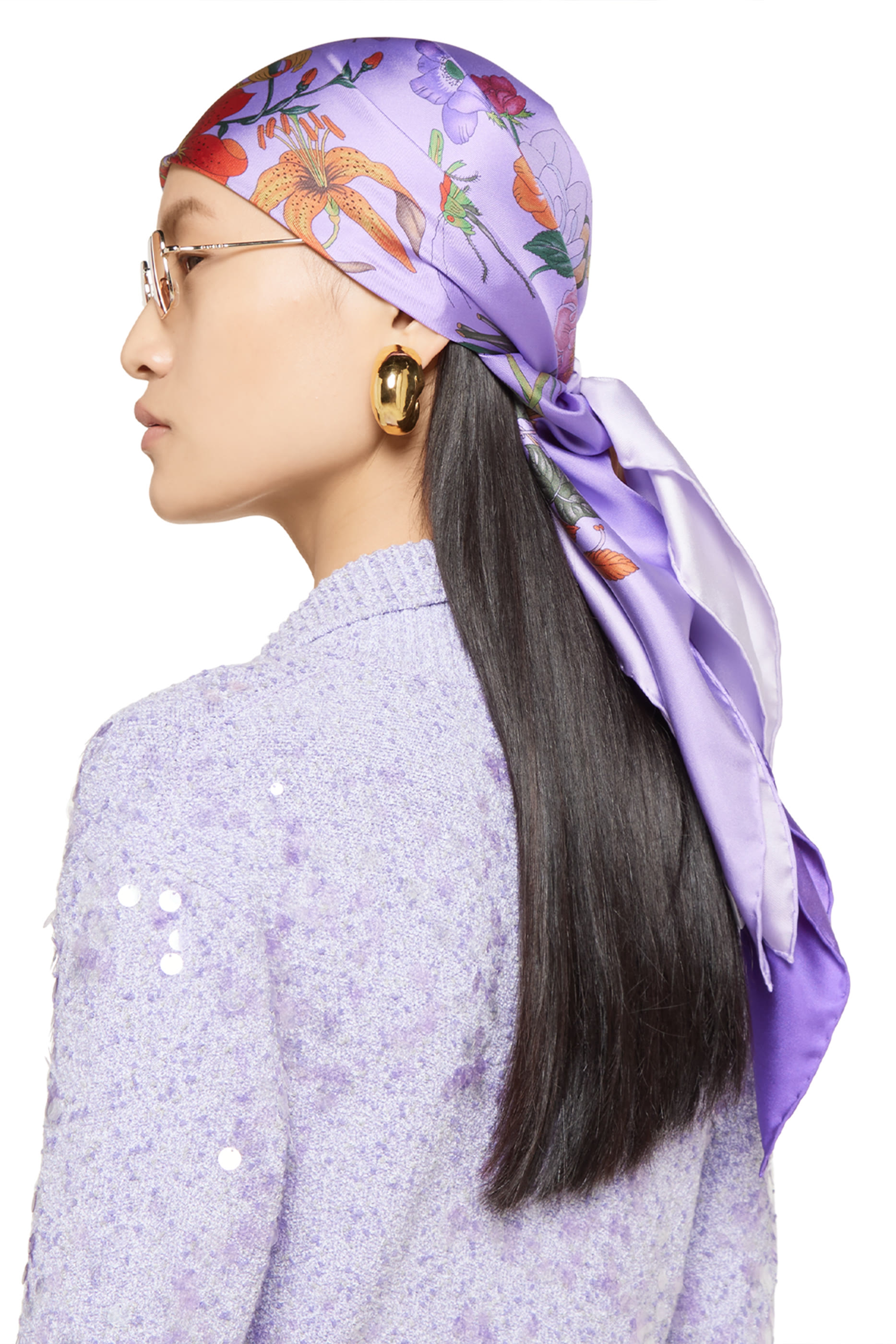 وشاح كاريه بطبعة أزهار حرير تويل