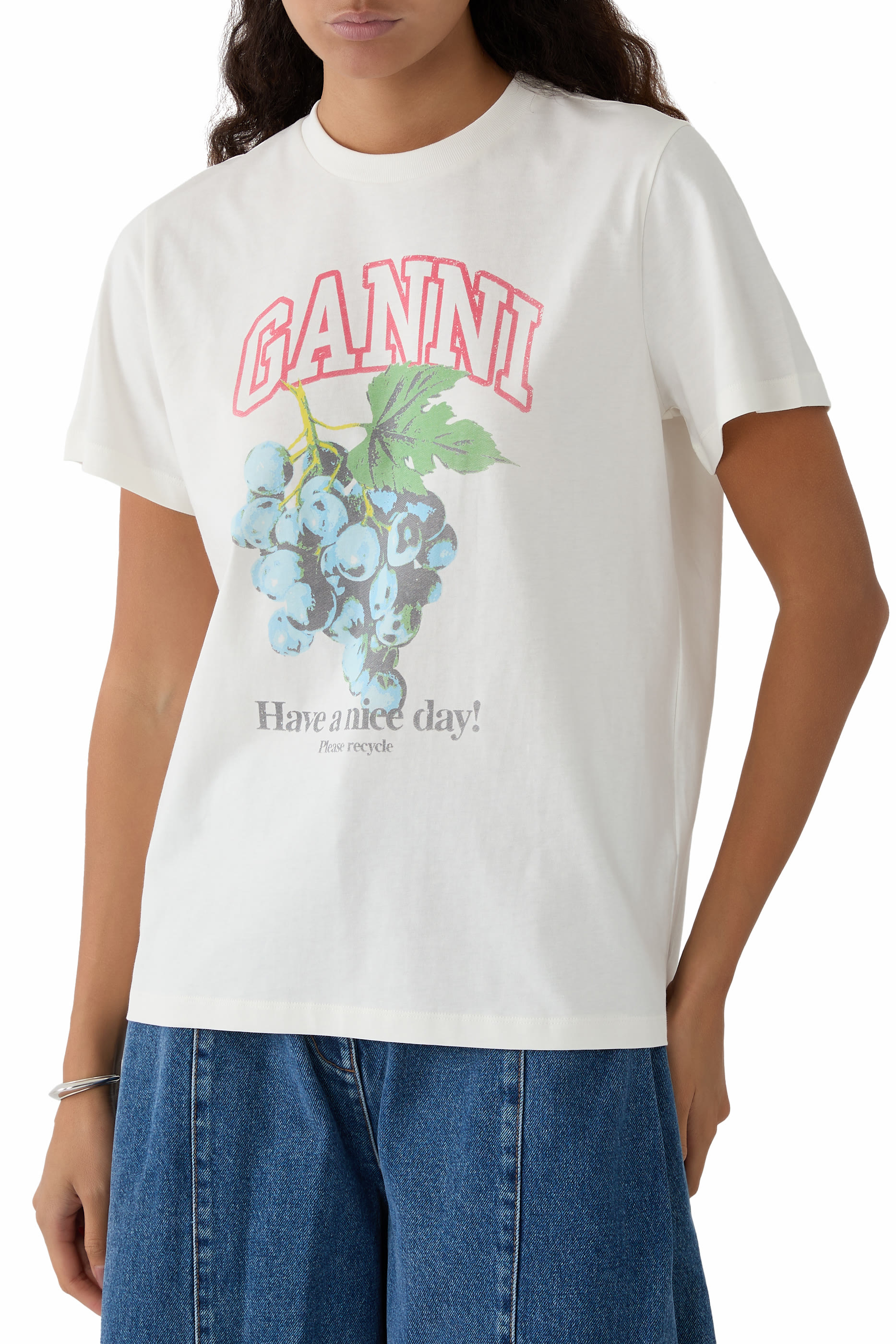 تيشيرت بطبعة غرافيكية