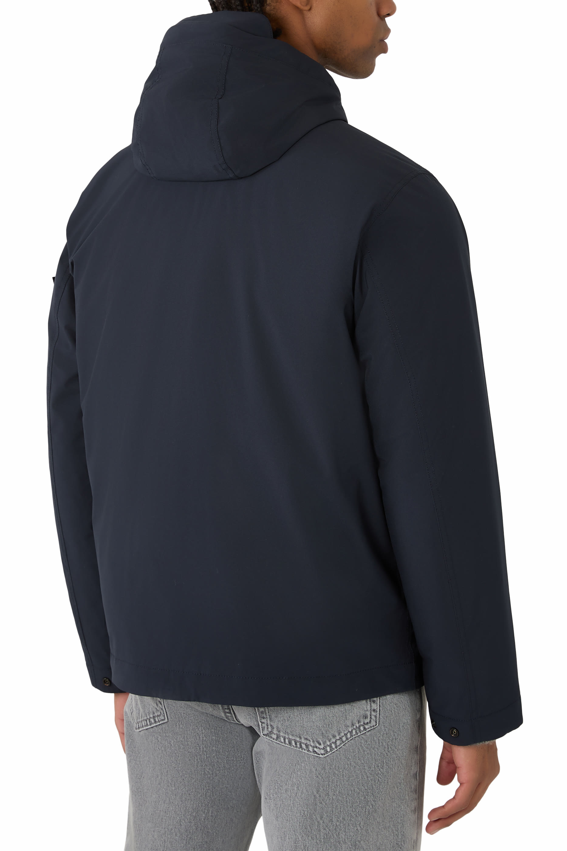 جاكيت بغطاء للرأس