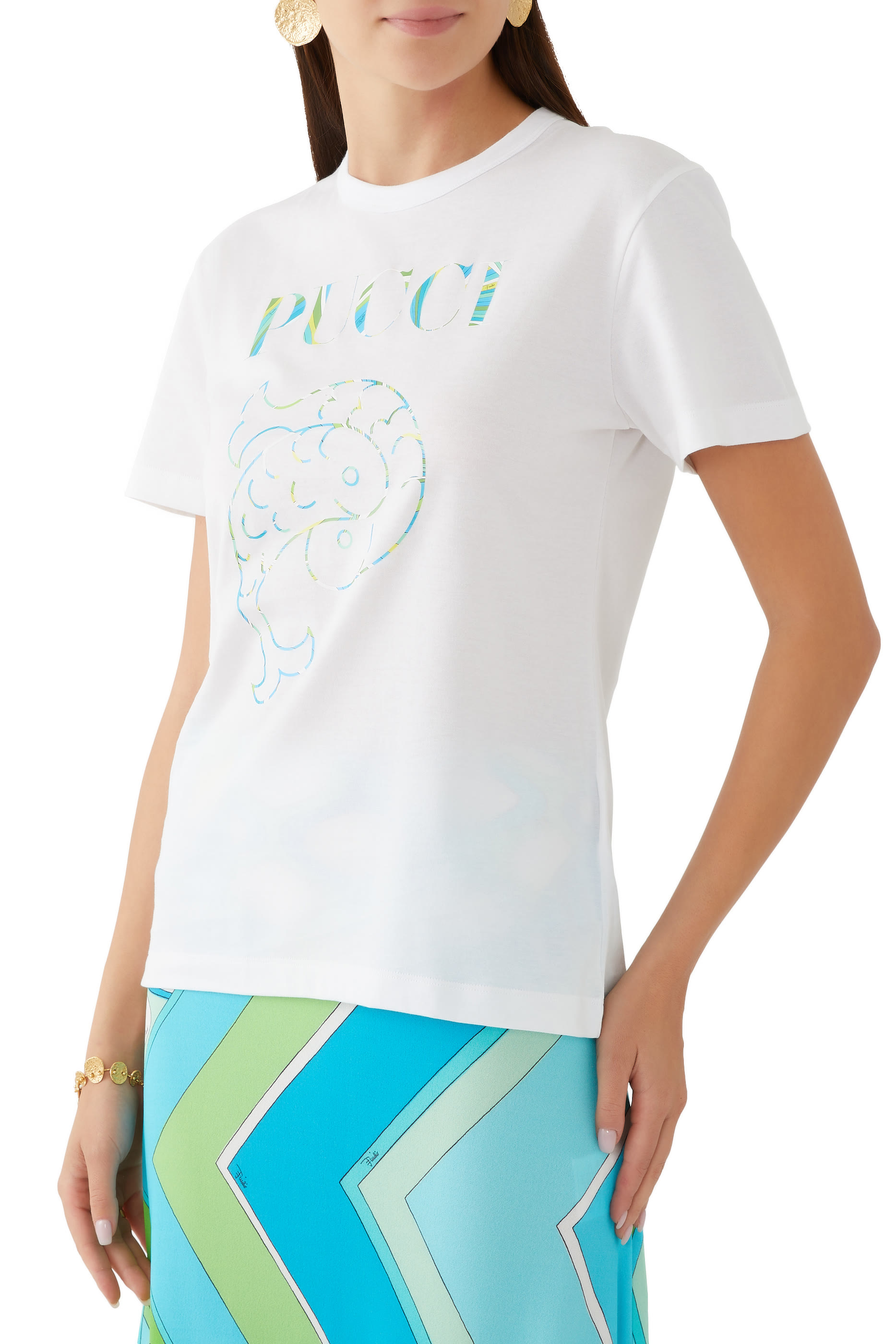 تيشيرت بطبعة شعار الماركة