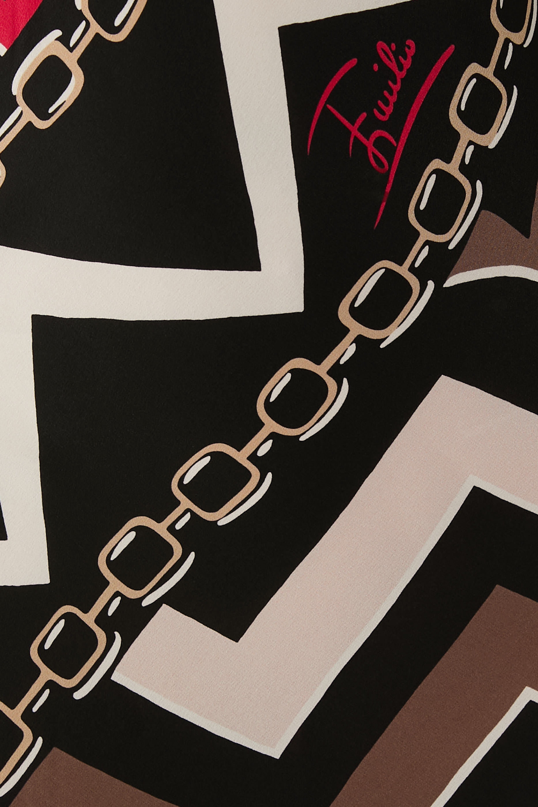 فستان طويل بنقشة إستريس