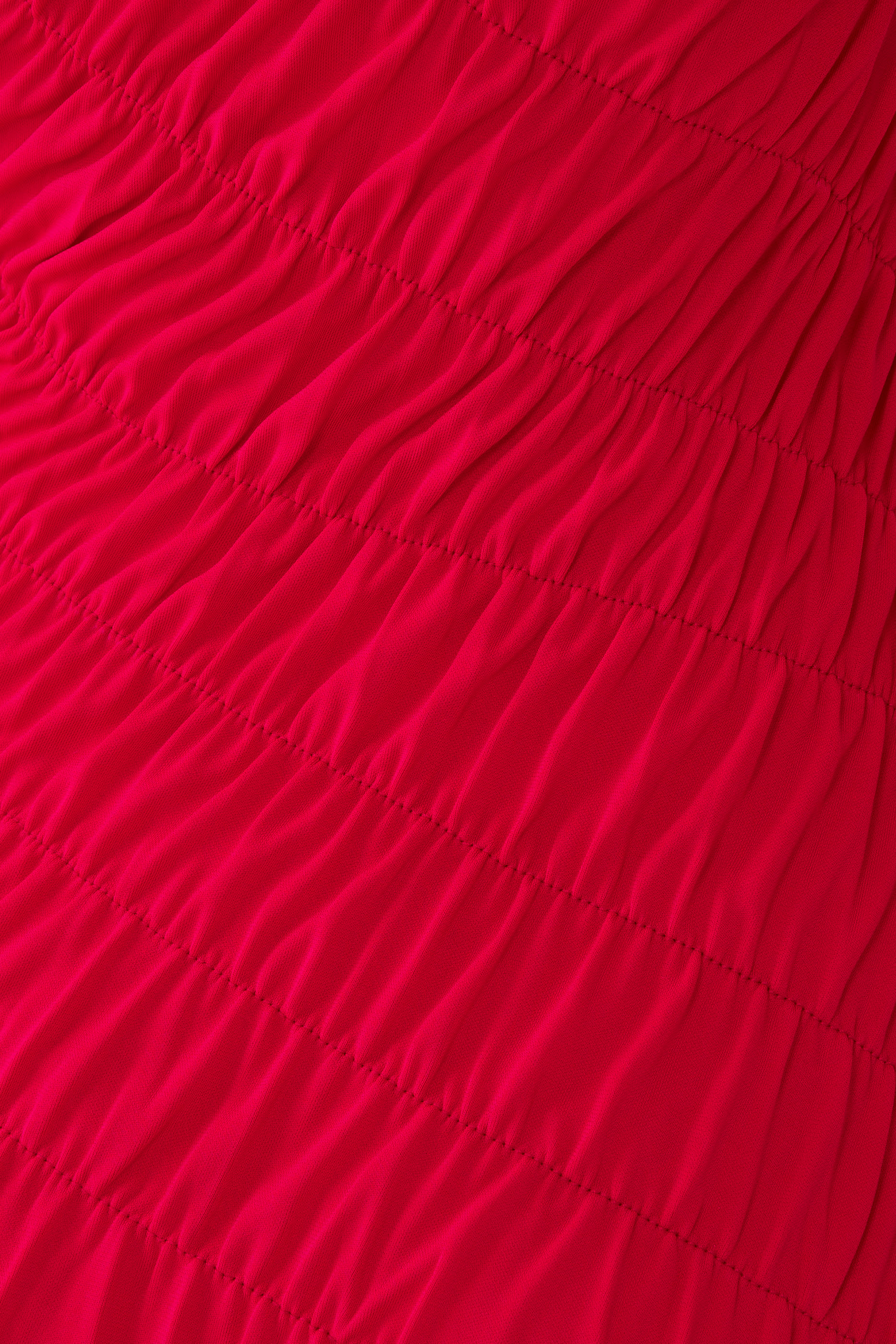 فستان طويل بلا أكمام بكشكش فستان طويل بلا أكمام بكشكش