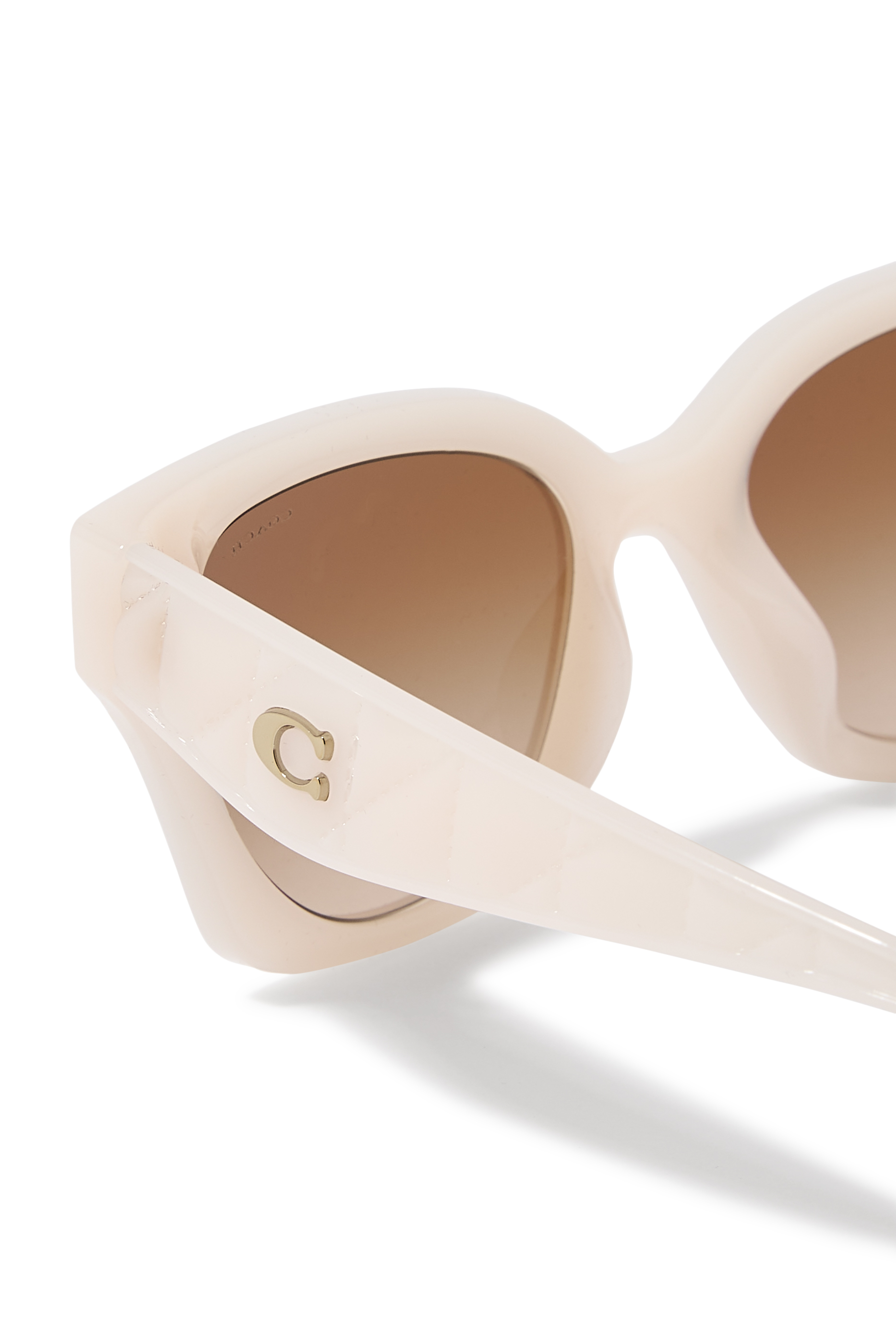 نظارة شمسية تابي بتفاصيل مبطنة وإطار D