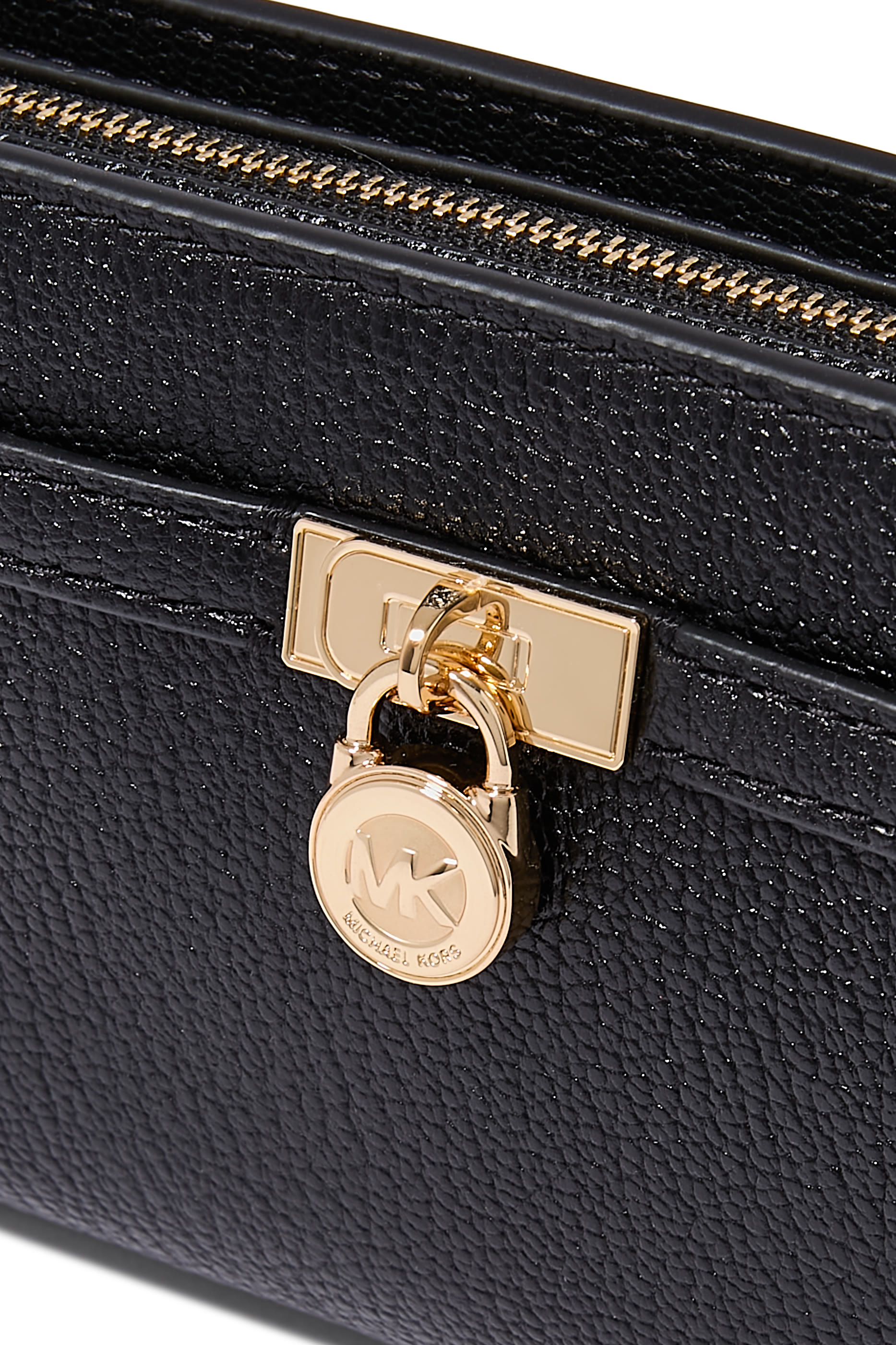 حقيبة كتف بشعار الماركة جلد