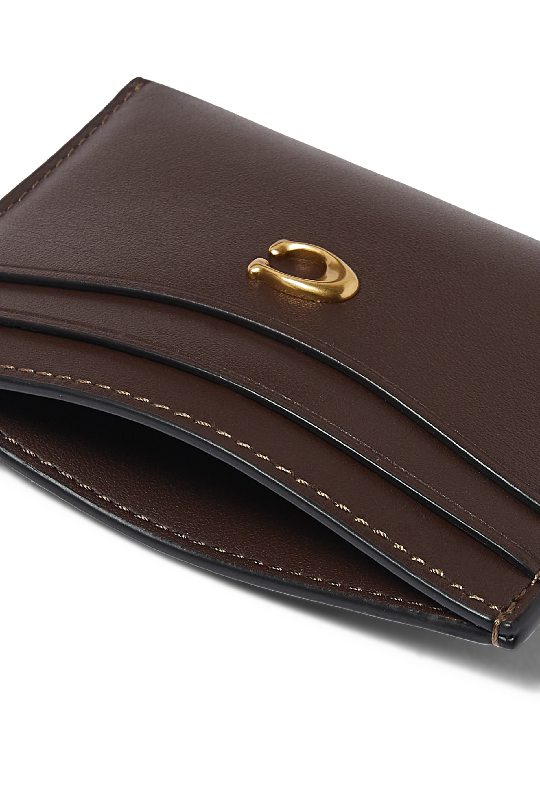 حافظة بطاقات إسنشالز