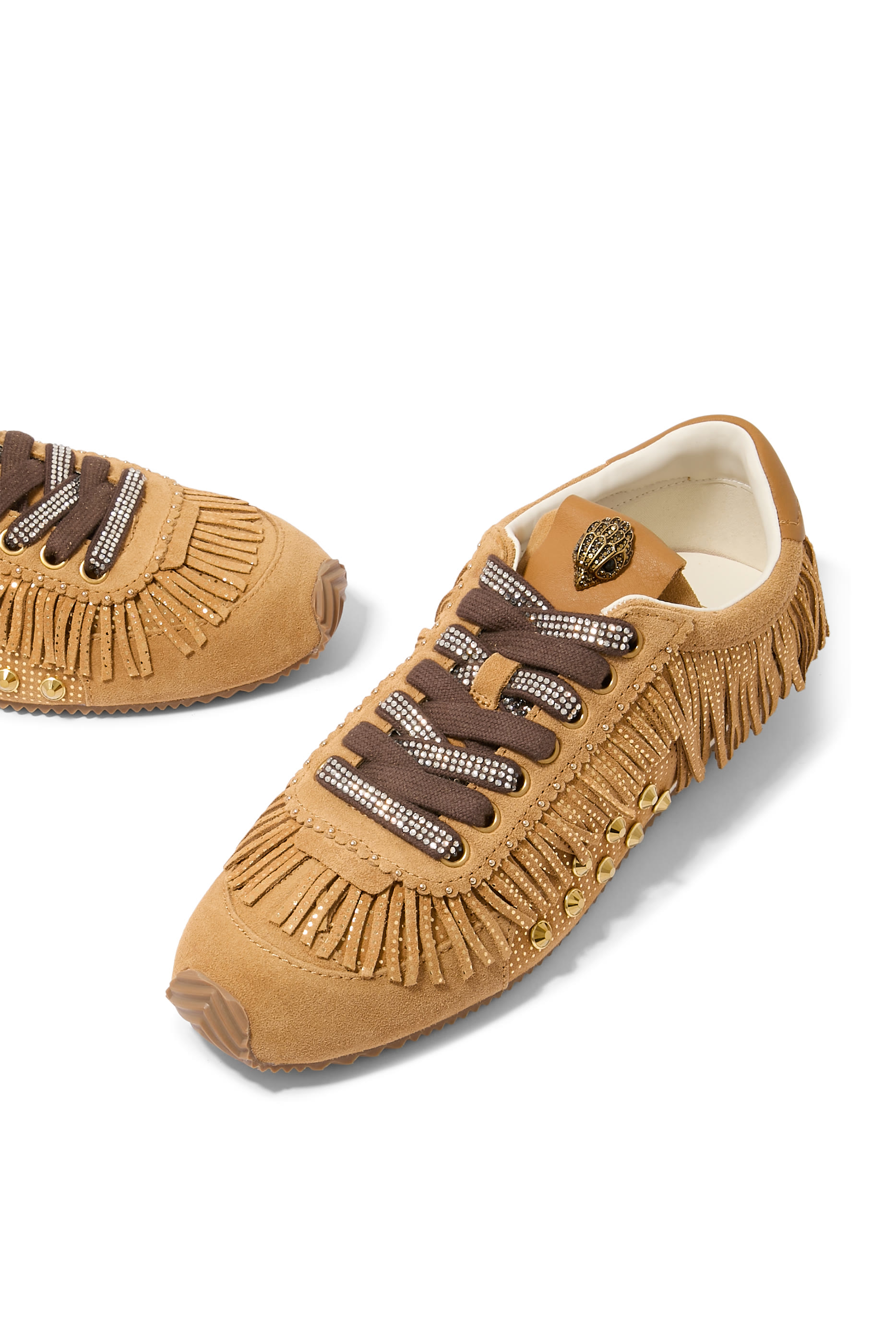 سنيكرز إزلينغتون بتفاصيل شرّابات