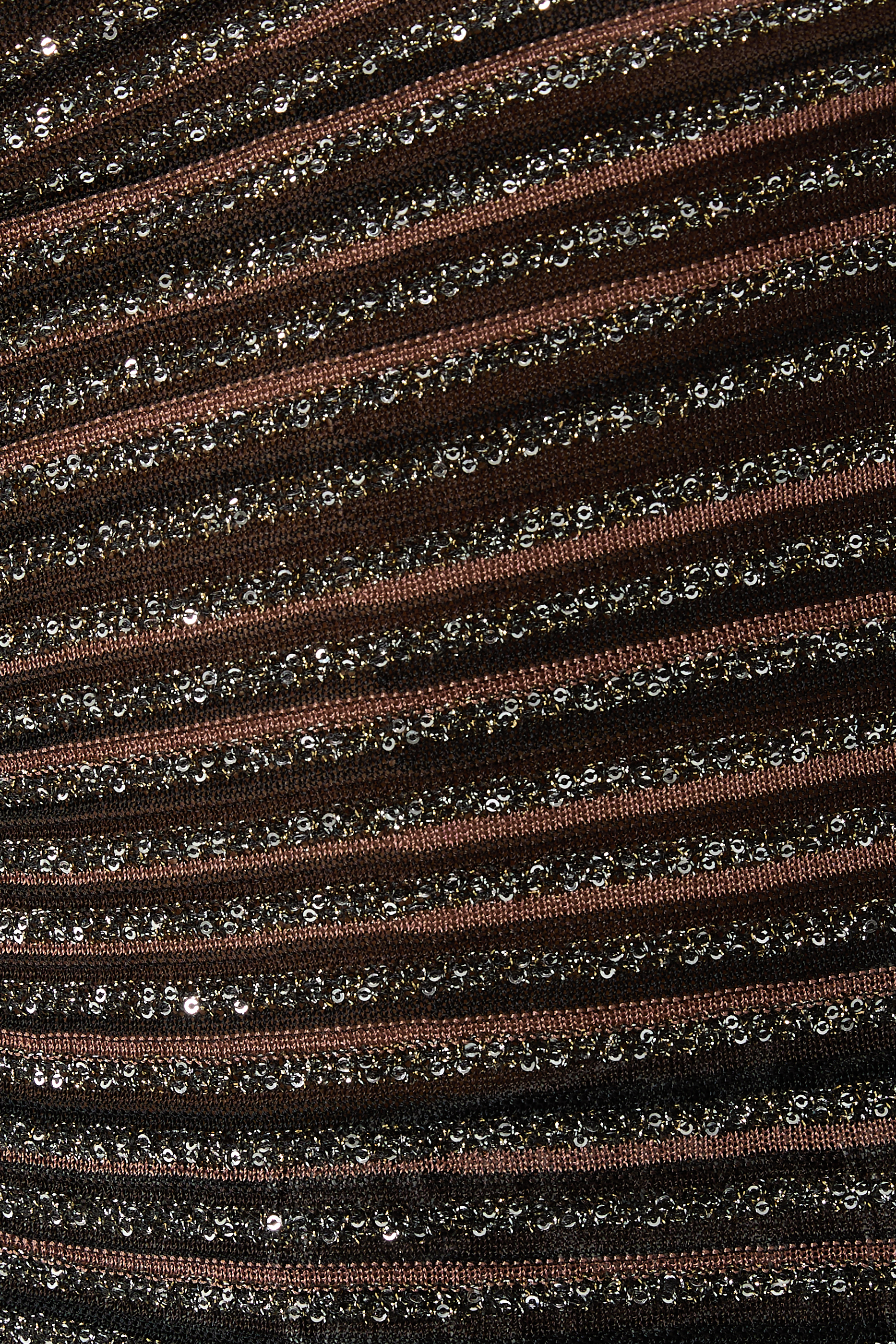 بلوزة منسوجة بتصميم غير متماثل بلا أكمام مطرزة جزئيا بالترتر