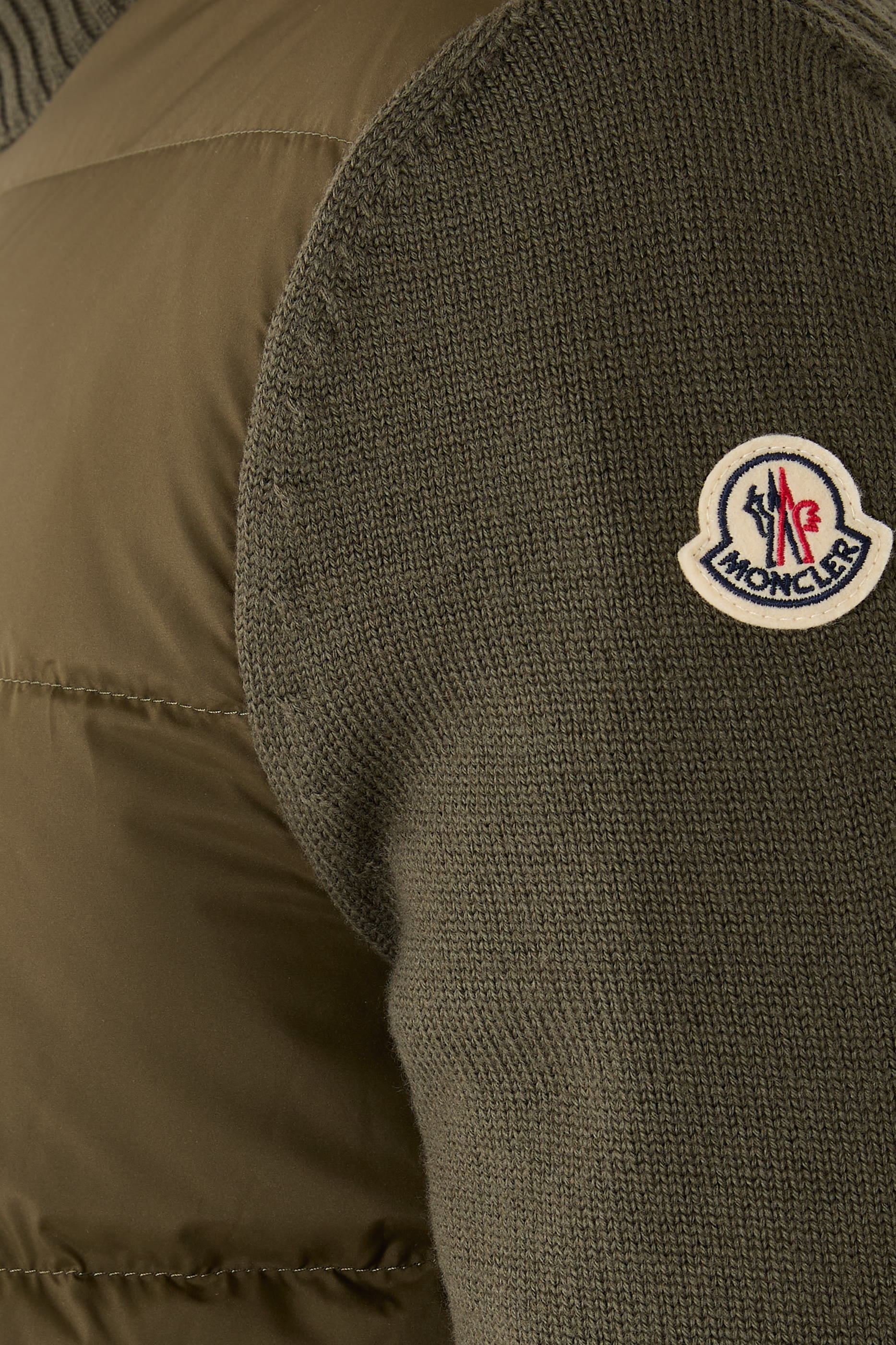 كارديغان بتصميم مبطن بسحاب صوف