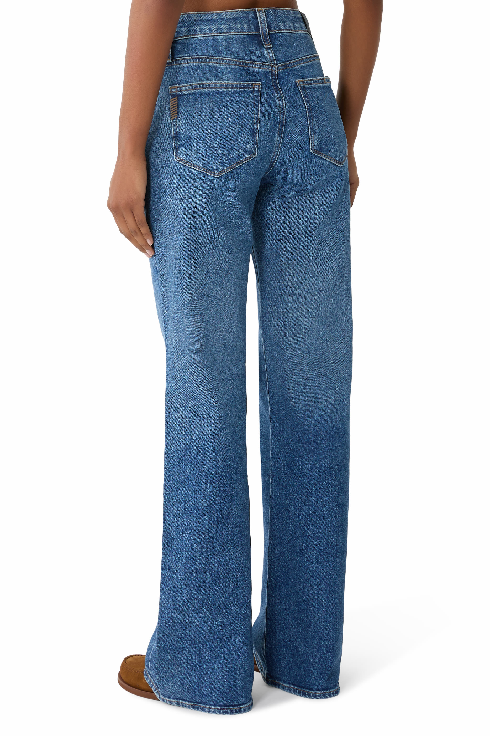 بنطال جينز صوفيا بقصة ساق واسعة