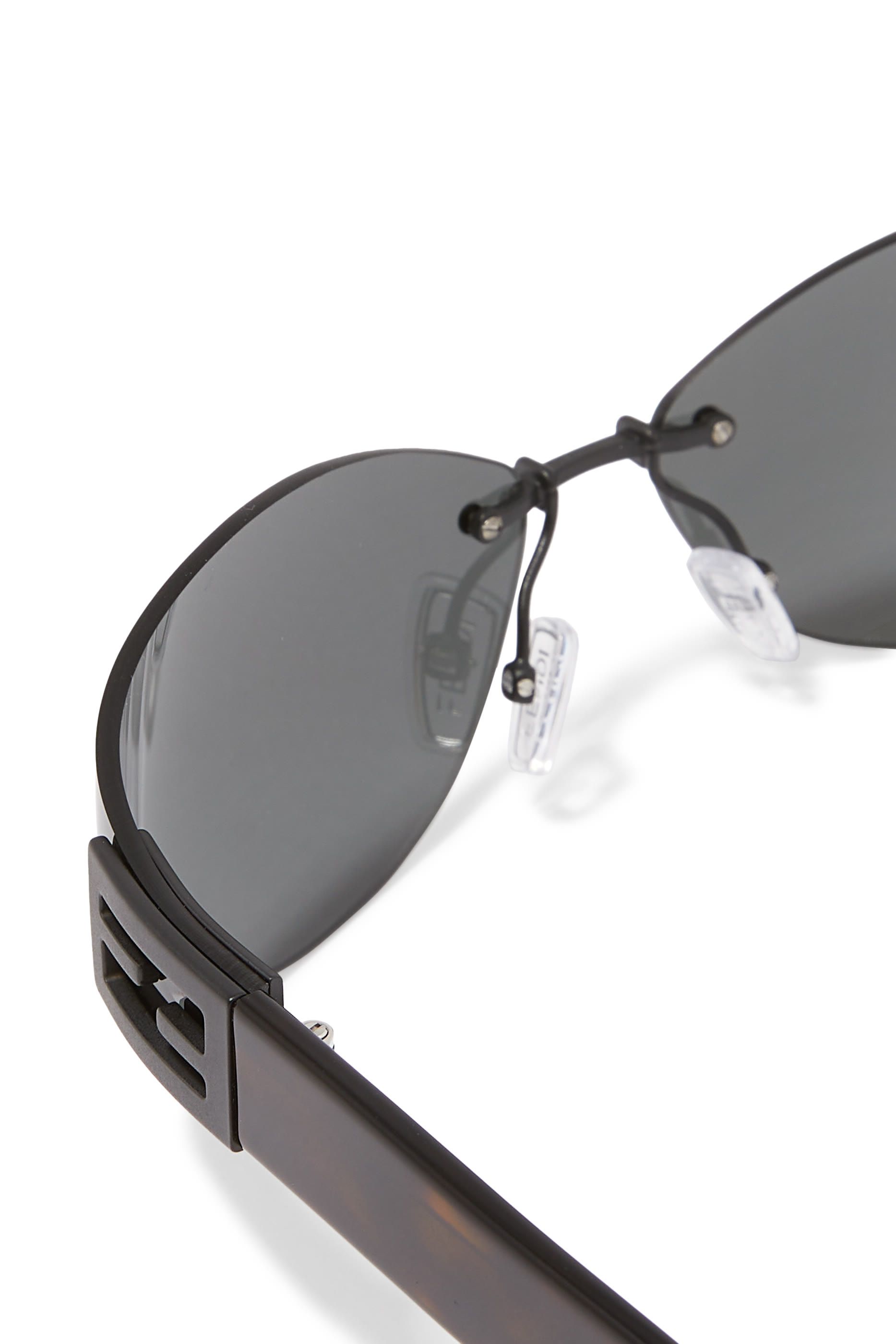 نظارة شمسية باجيت بتصميم هندسي