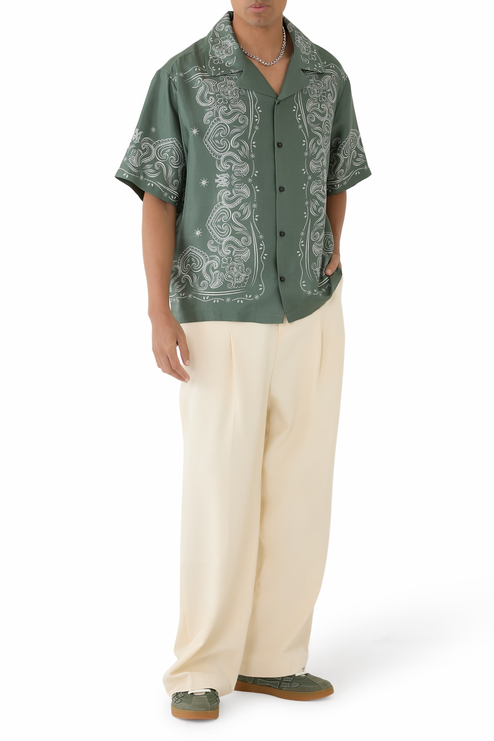 قميص بولينغ بطبعة باندانا وقصة فضفاضة