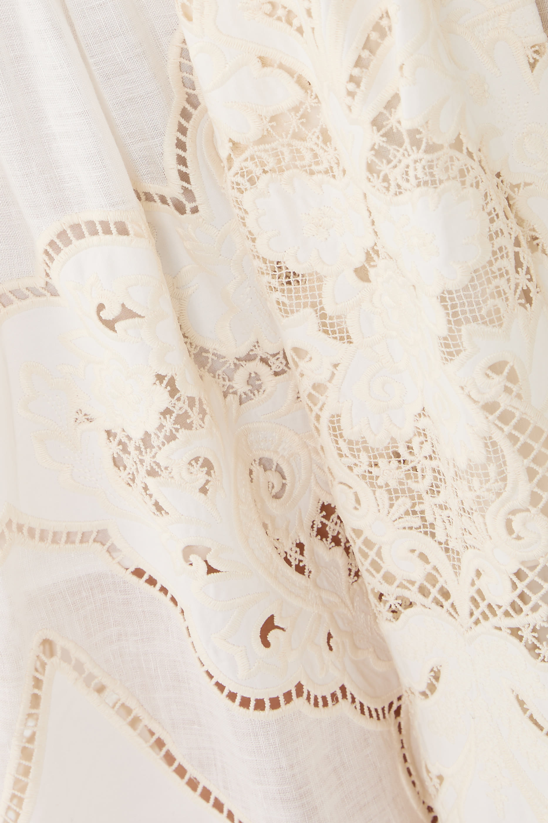 تنورة طويلة دايلايت