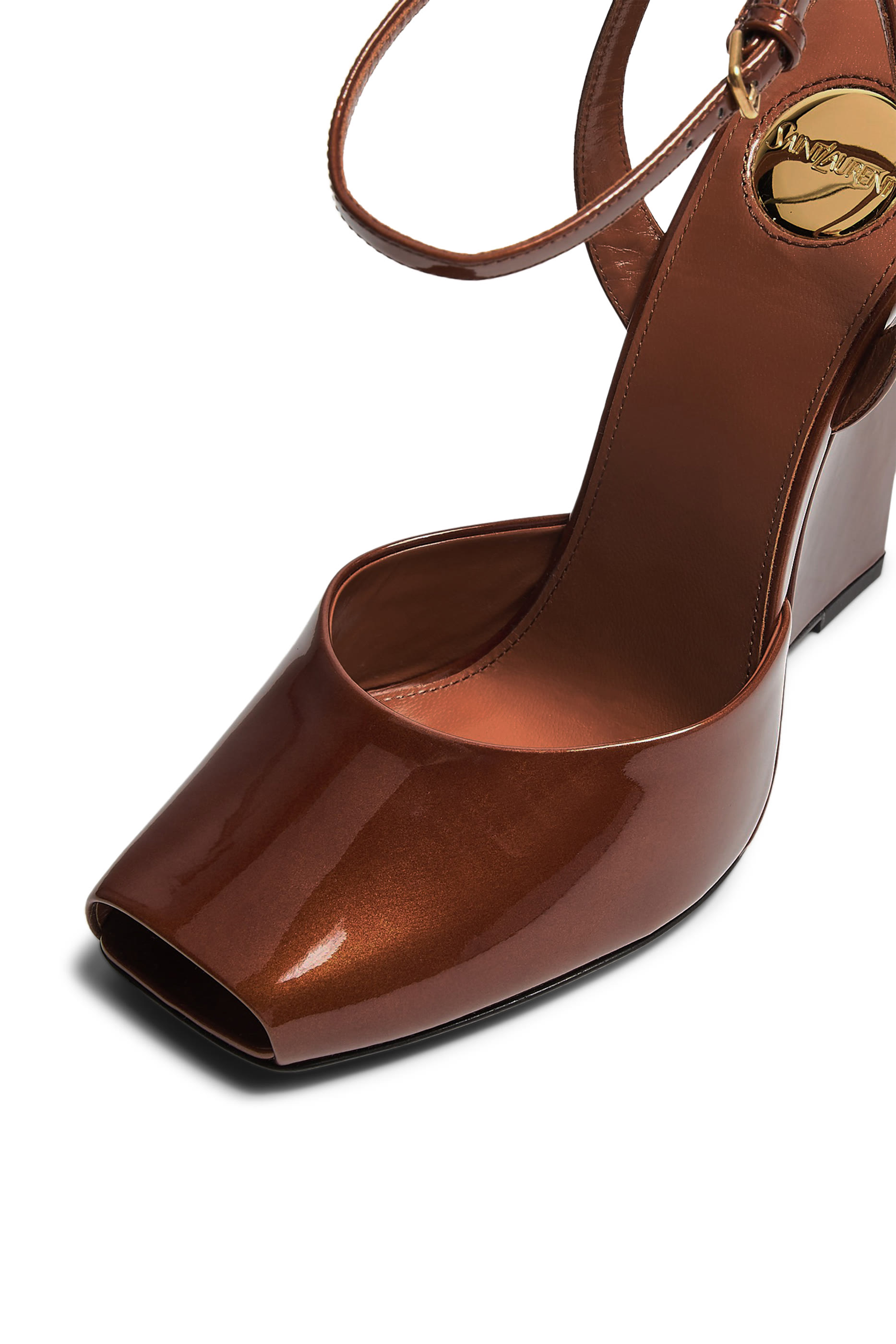 صندل لا سكاندال بكعب ويدج 110