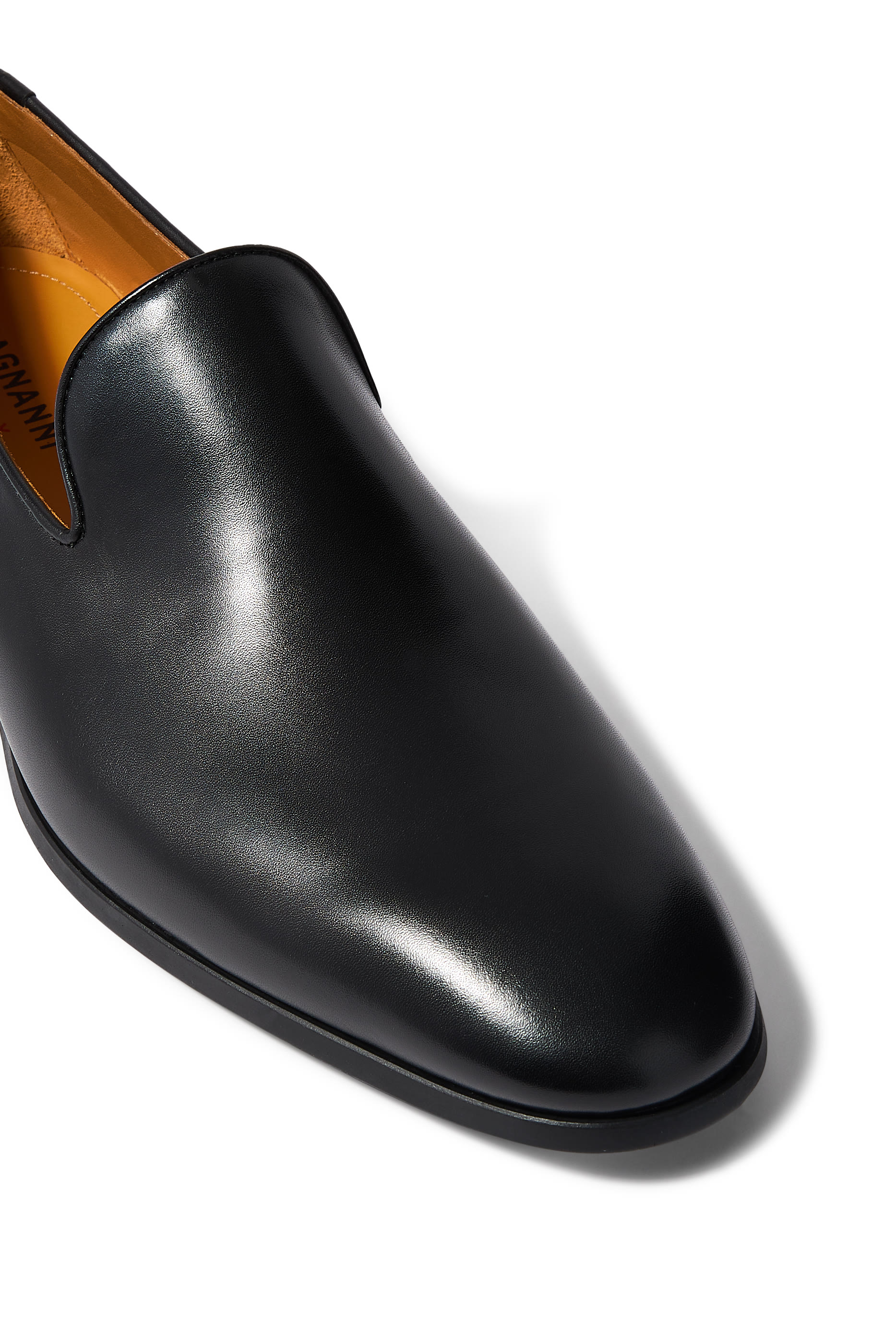 حذاء أستون سهل الارتداء